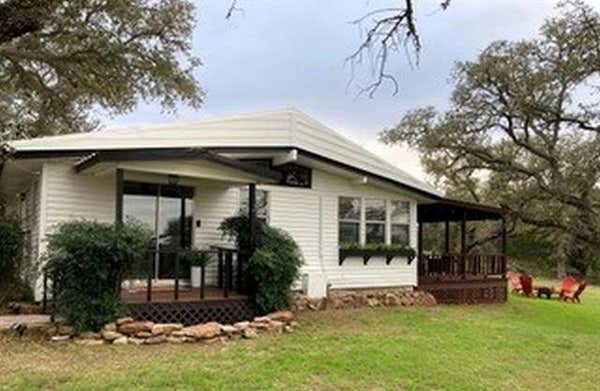 807 SPRING ST, BURNET, TX 78611 - Image 1