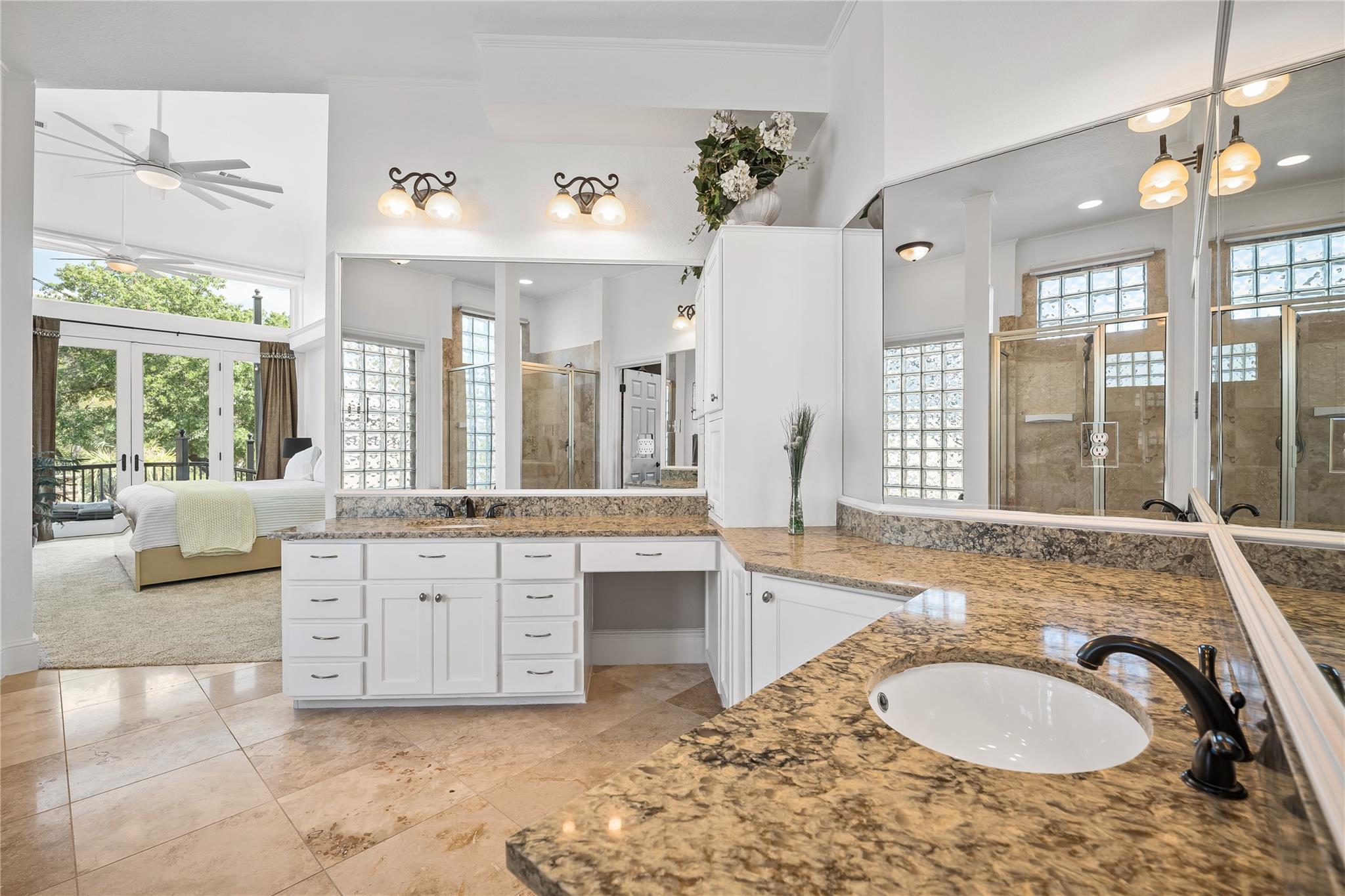 Lakeway, Texas, 78734, United States, 4 Bedrooms Bedrooms, ,3 BathroomsBathrooms,Residential,Active,1945096
