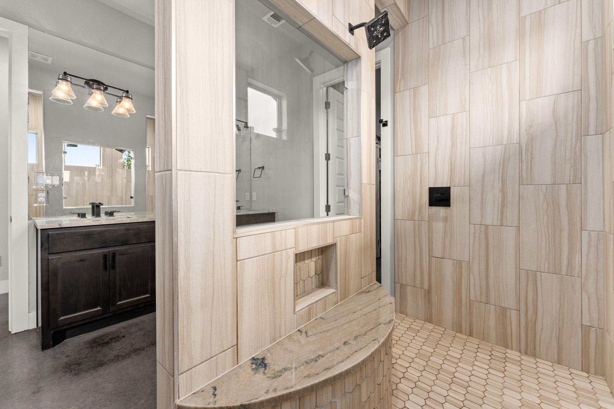 Spicewood, Texas, 78669, United States, 5 Bedrooms Bedrooms, ,6 BathroomsBathrooms,Residential,Active,2007979