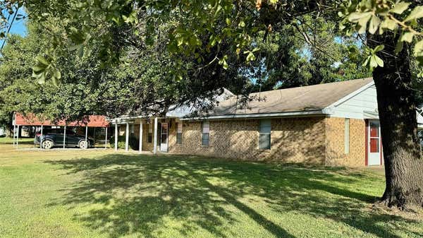 301 W DECHERD ST, FRANKLIN, TX 77856 - Image 1