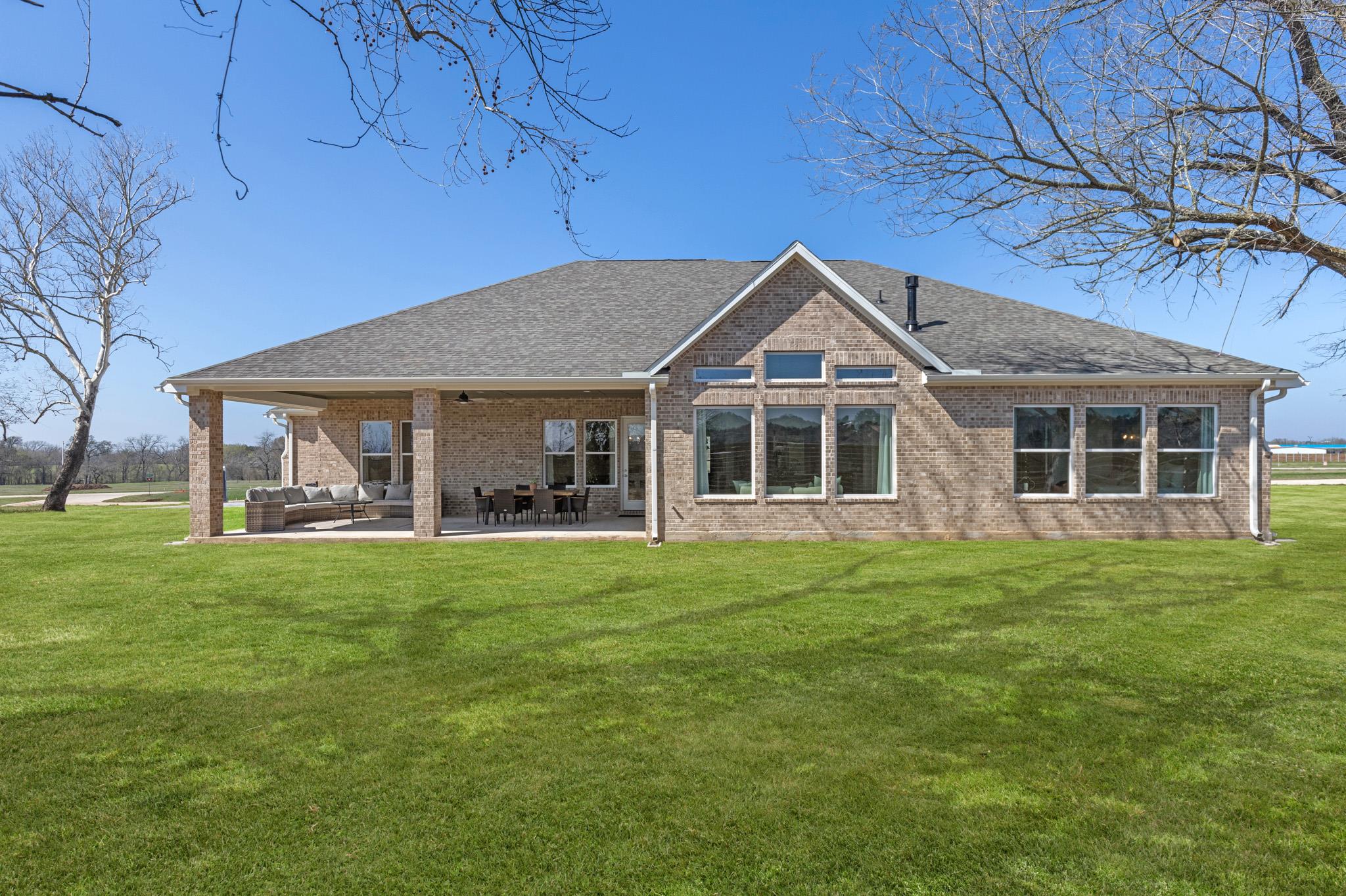 Smithville, Texas, 78957, United States, 4 Bedrooms Bedrooms, ,5 BathroomsBathrooms,Residential,Active,1715487