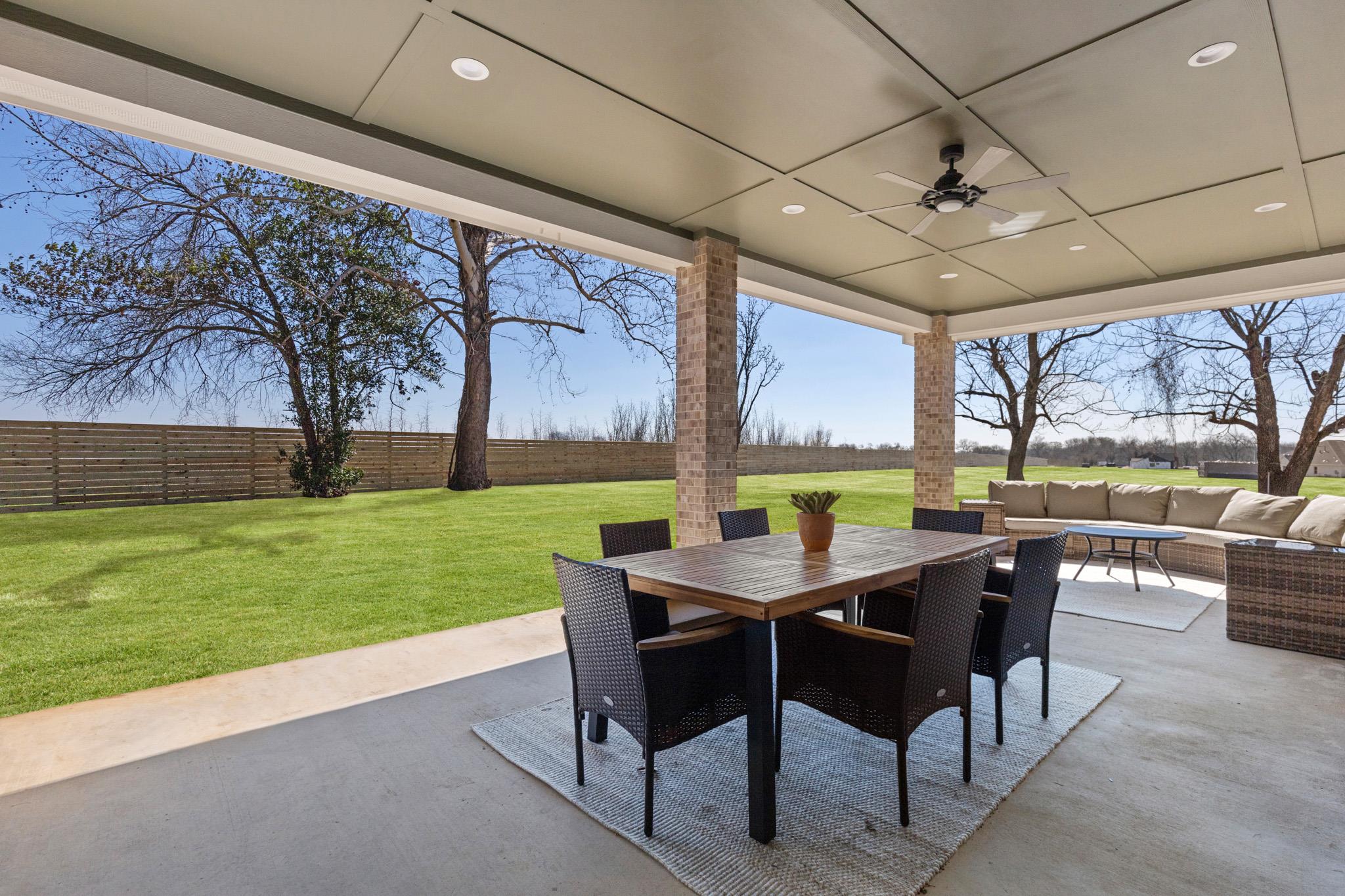 Smithville, Texas, 78957, United States, 4 Bedrooms Bedrooms, ,5 BathroomsBathrooms,Residential,Active,1715487