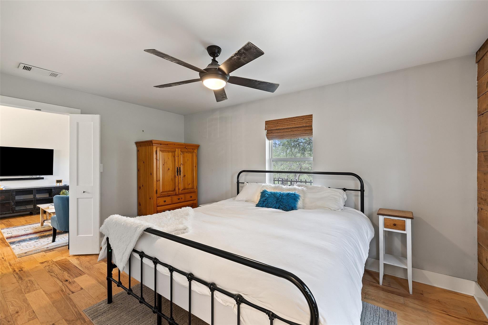 Spicewood, Texas, 78669, United States, 2 Bedrooms Bedrooms, ,2 BathroomsBathrooms,Residential,Active,1899916