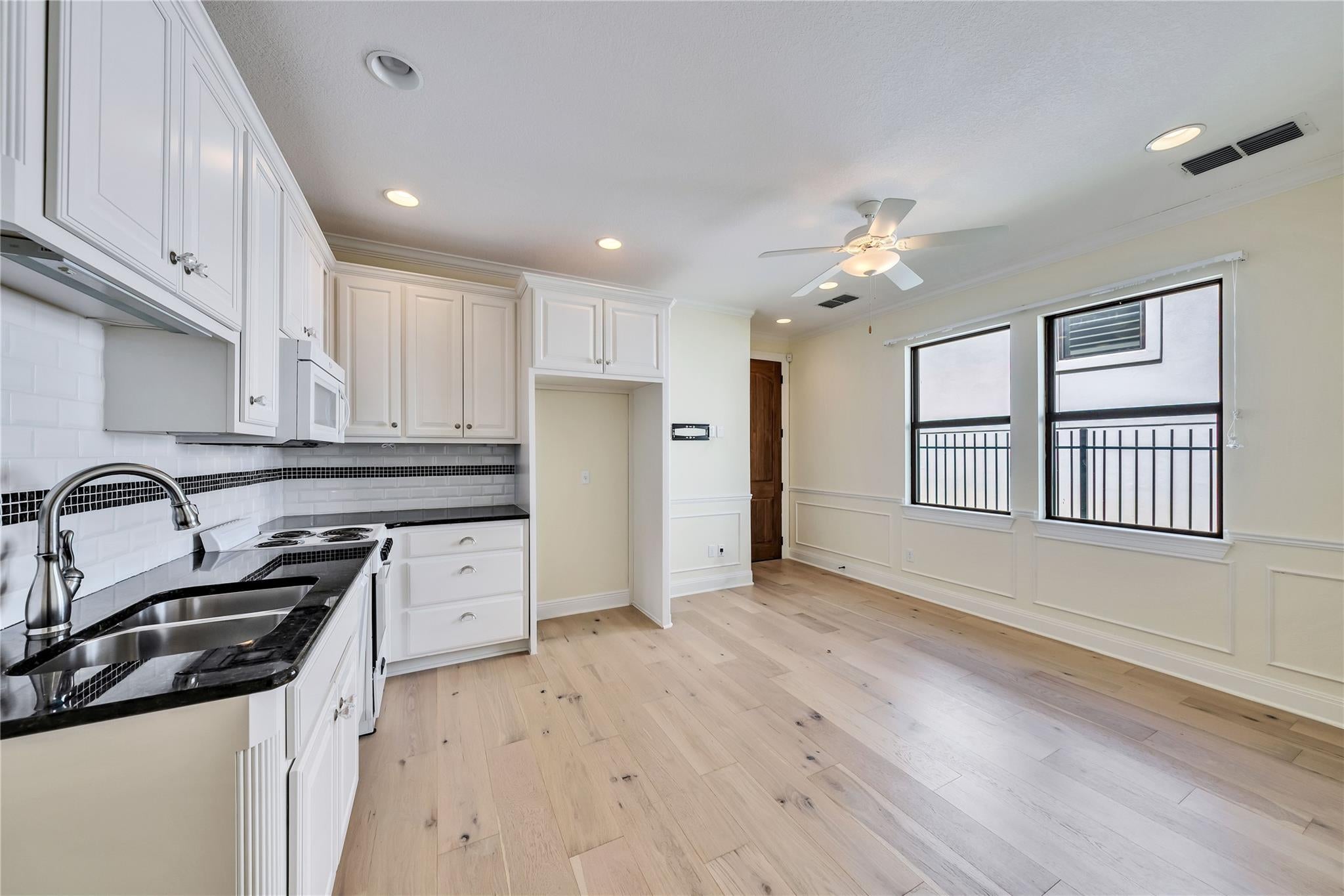 Austin, TX, 78734, United States, 5 Bedrooms Bedrooms, ,5 BathroomsBathrooms,Residential,Active,1704522