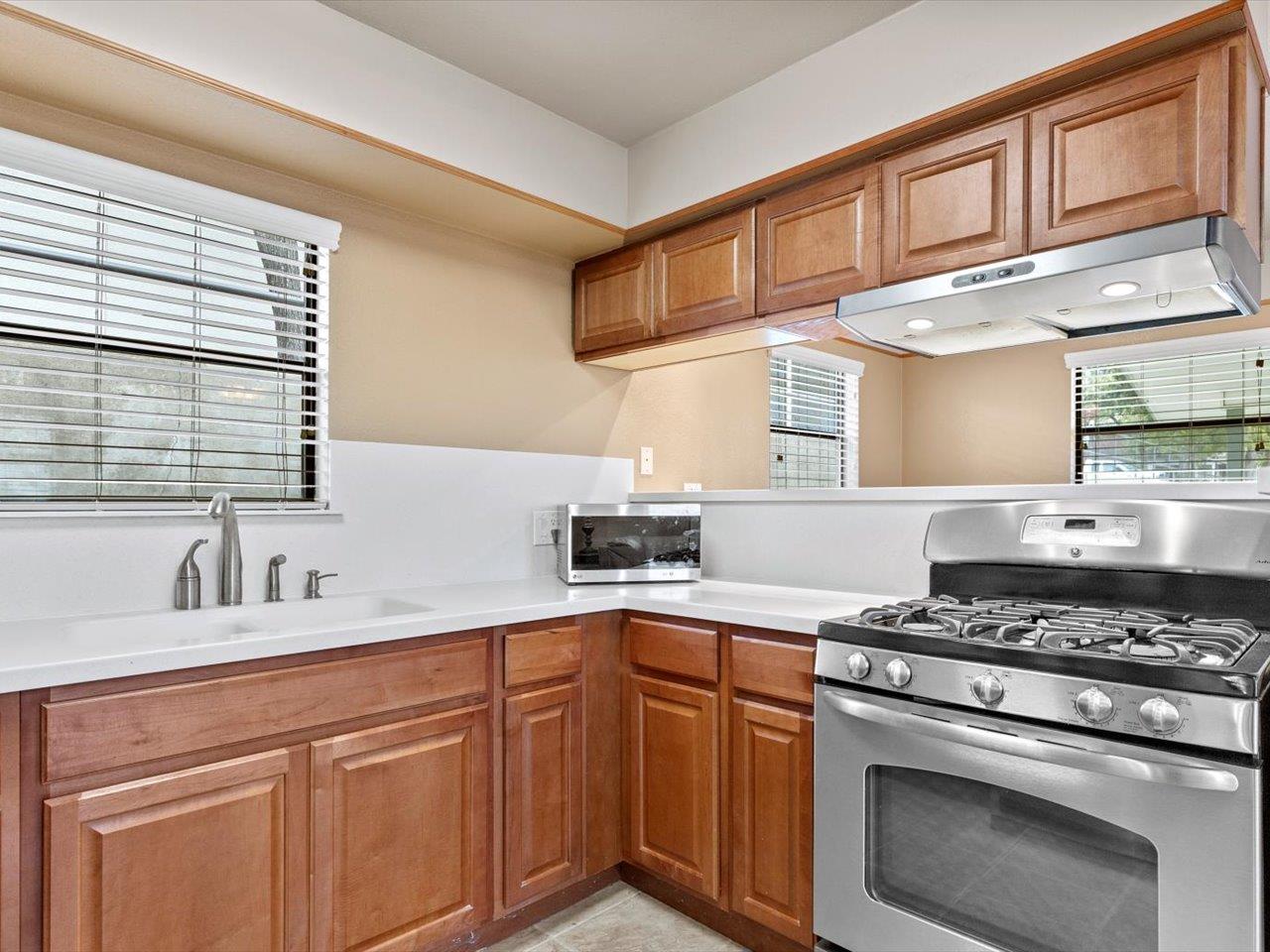 Bastrop, Texas, 78602, United States, 4 Bedrooms Bedrooms, ,6 BathroomsBathrooms,Residential,Active,2009811