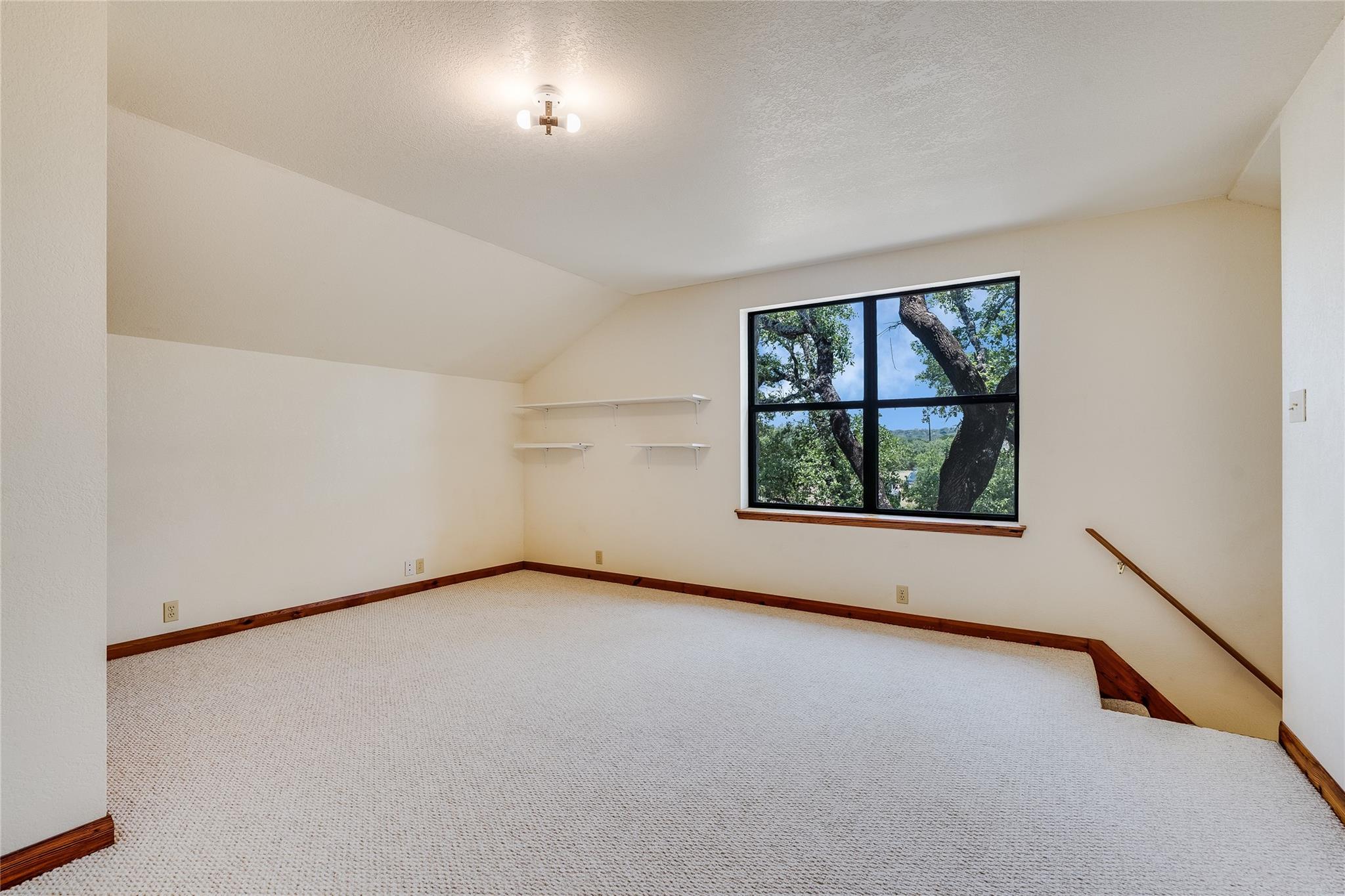 Spicewood, Texas, 78669, United States, ,3 BathroomsBathrooms,Residential,Active,1832331