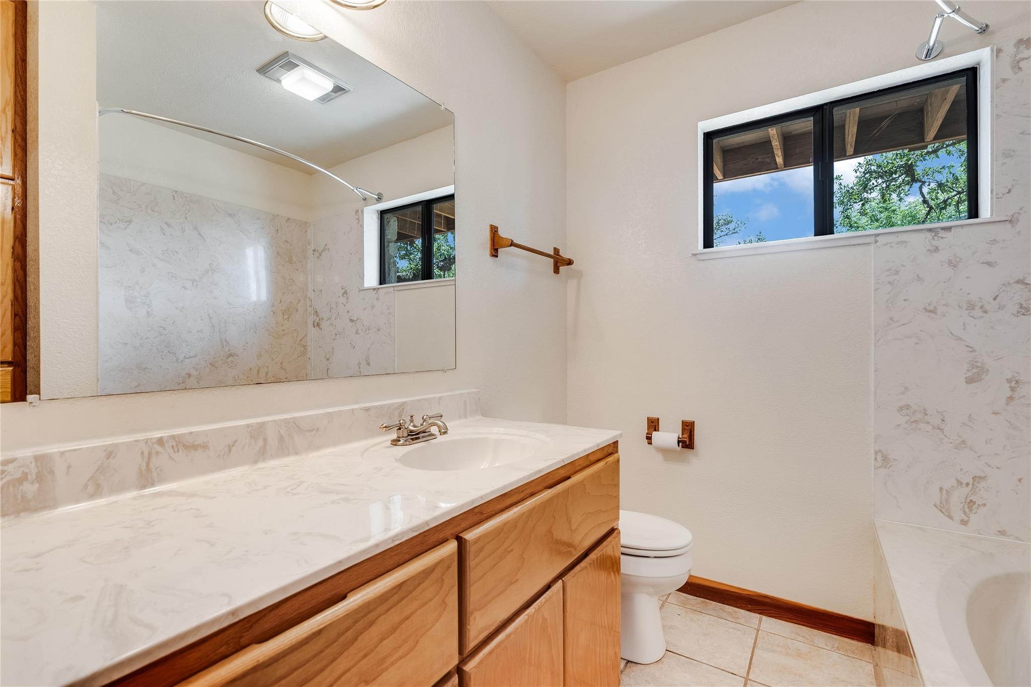 Spicewood, Texas, 78669, United States, ,3 BathroomsBathrooms,Residential,Active,1832331