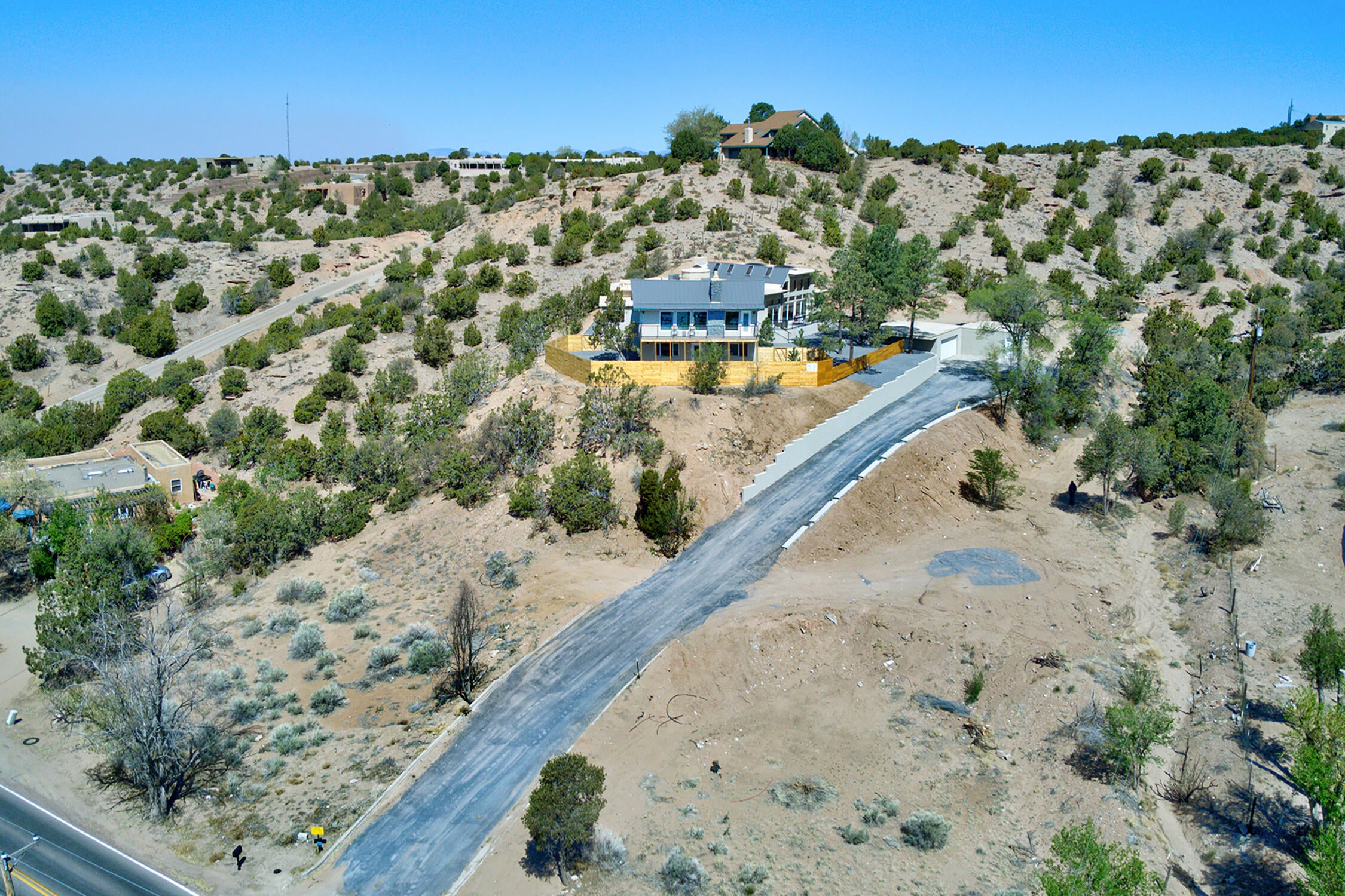 Santa Fe, New Mexico, 87507, United States, ,4 BathroomsBathrooms,Residential,Active,1780385