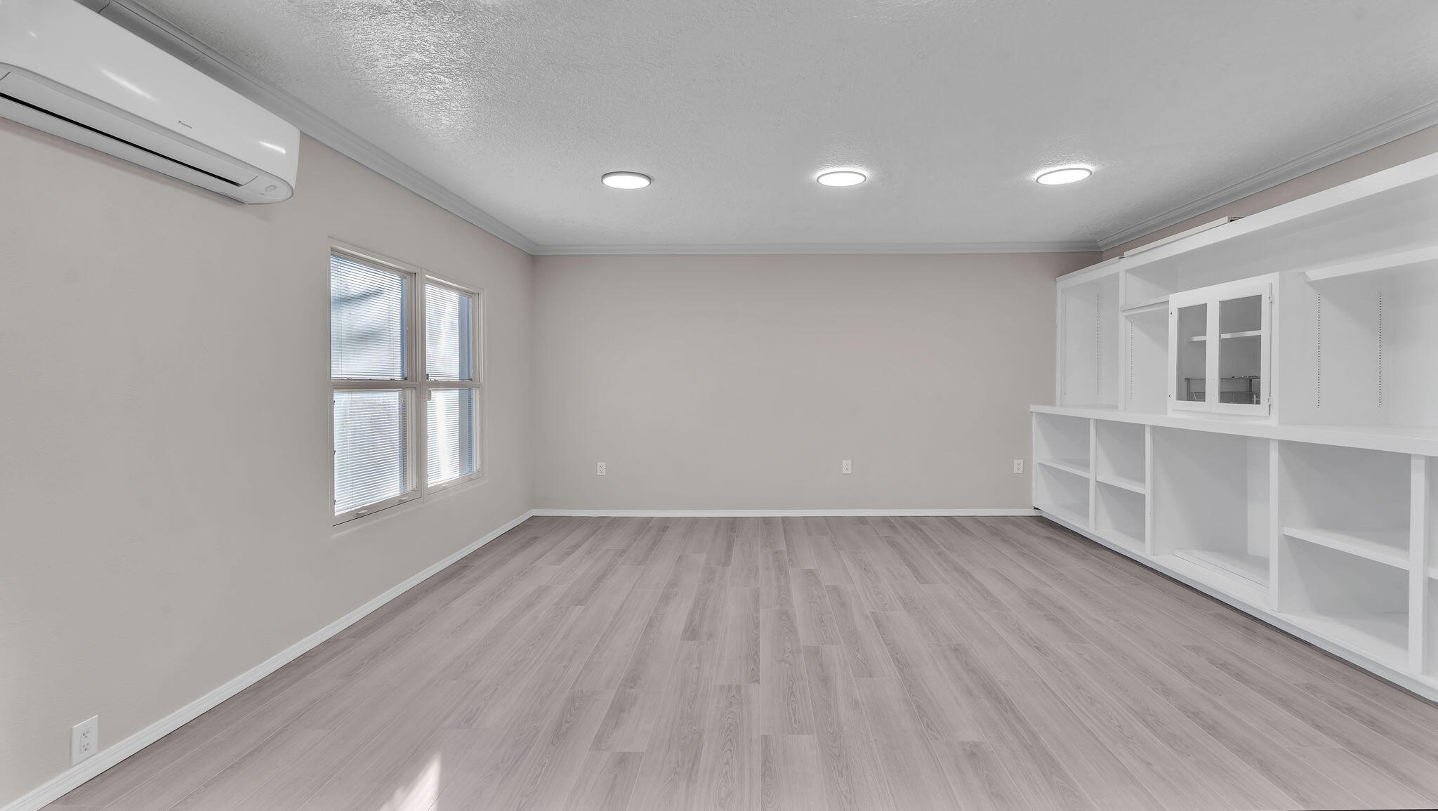 Albuquerque, New Mexico, 87111, United States, 4 Bedrooms Bedrooms, ,3 BathroomsBathrooms,Residential,Active,1965790