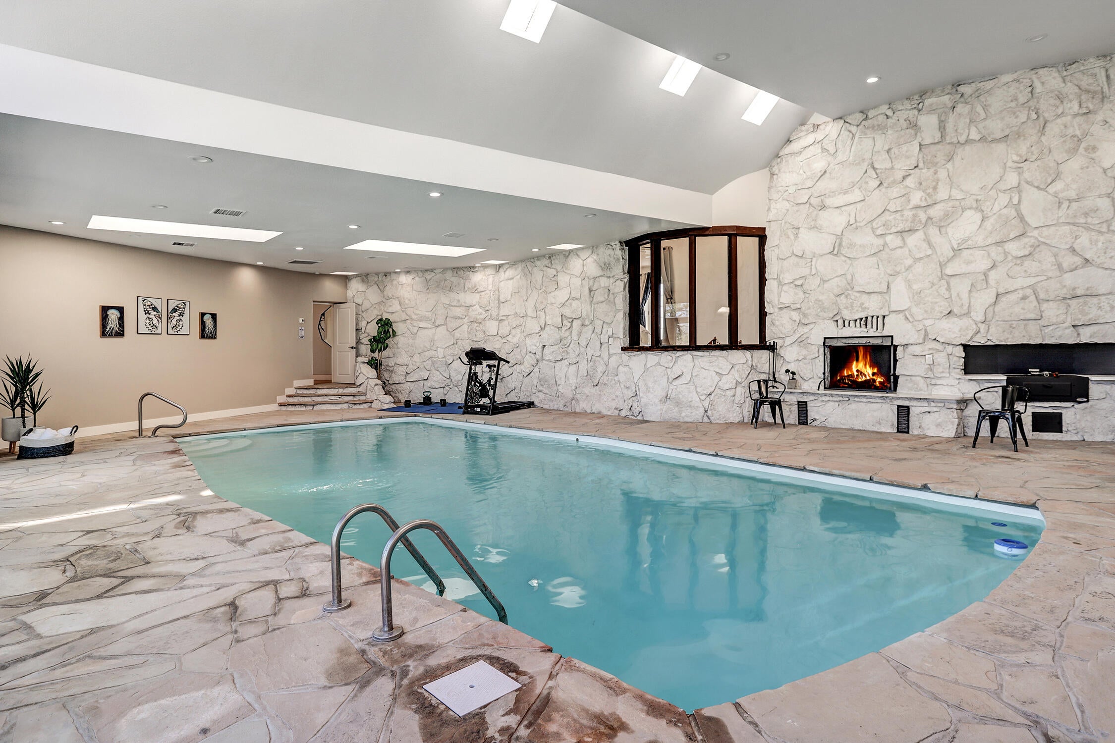 Santa Fe, New Mexico, 87507, United States, ,4 BathroomsBathrooms,Residential,Active,1780385