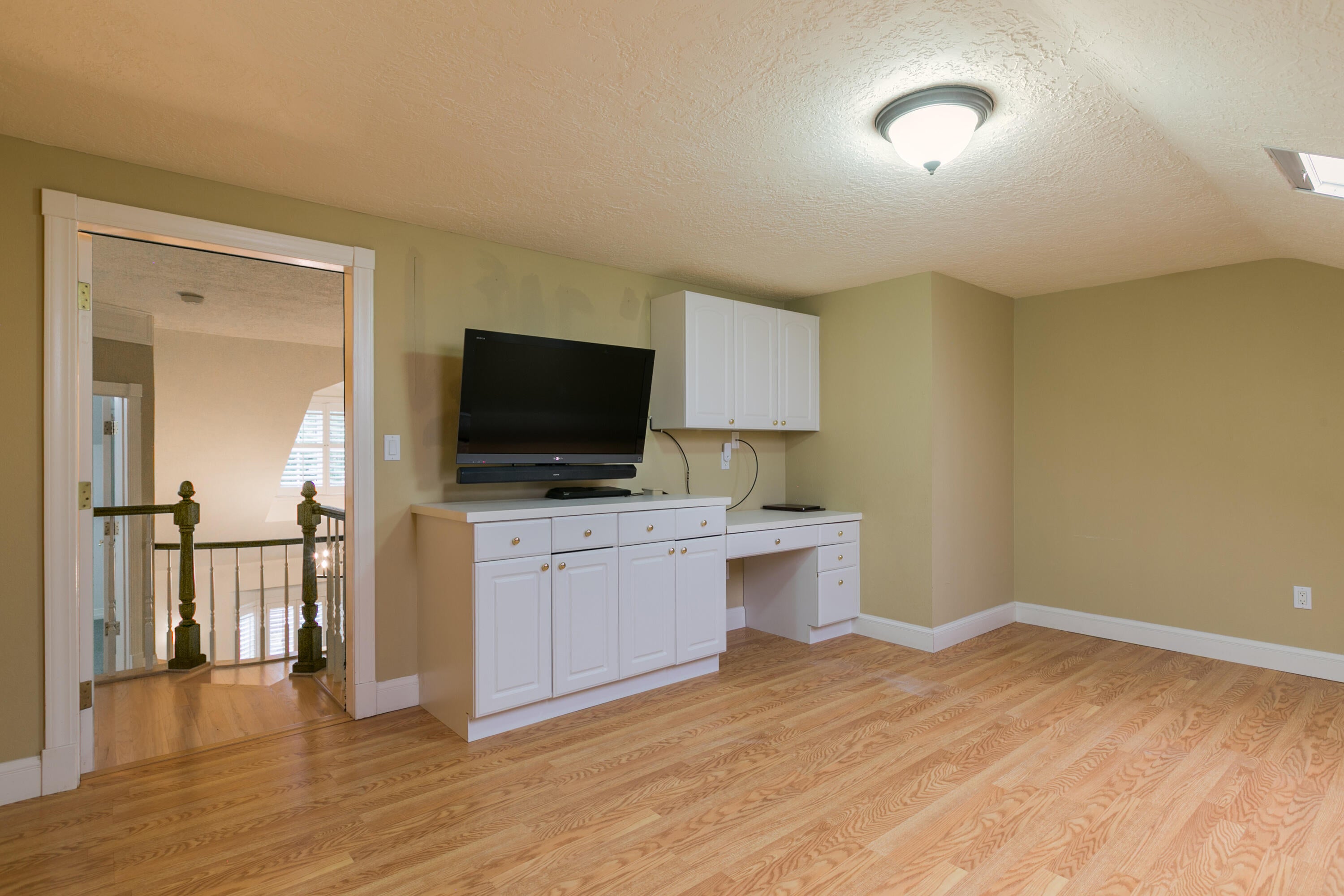 Los Ranchos, New Mexico, 87107, United States, 5 Bedrooms Bedrooms, ,5 BathroomsBathrooms,Residential,Active,1954307