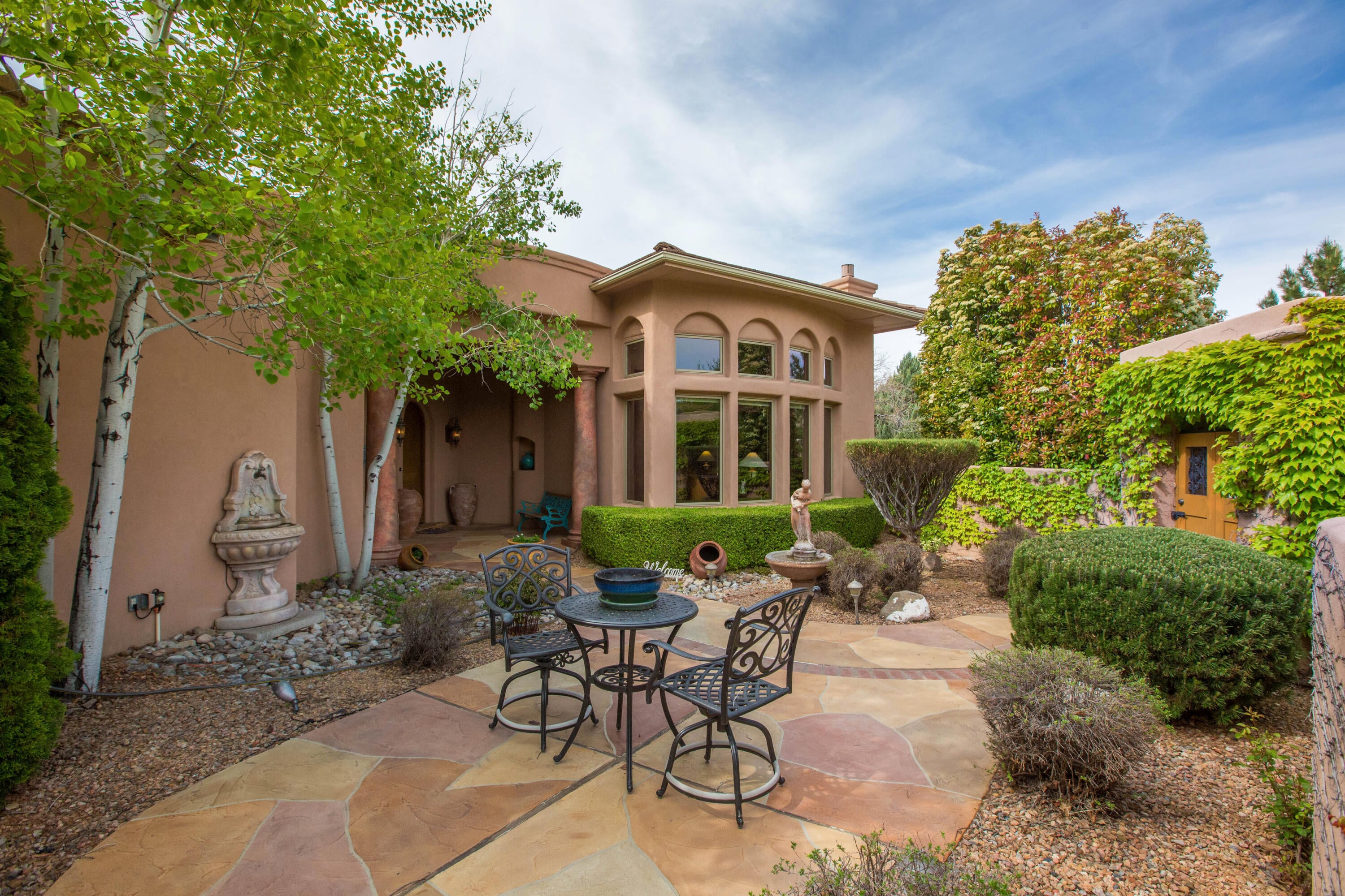 Albuquerque, New Mexico, 87111, United States, 3 Bedrooms Bedrooms, ,3 BathroomsBathrooms,Residential,Active,2042755