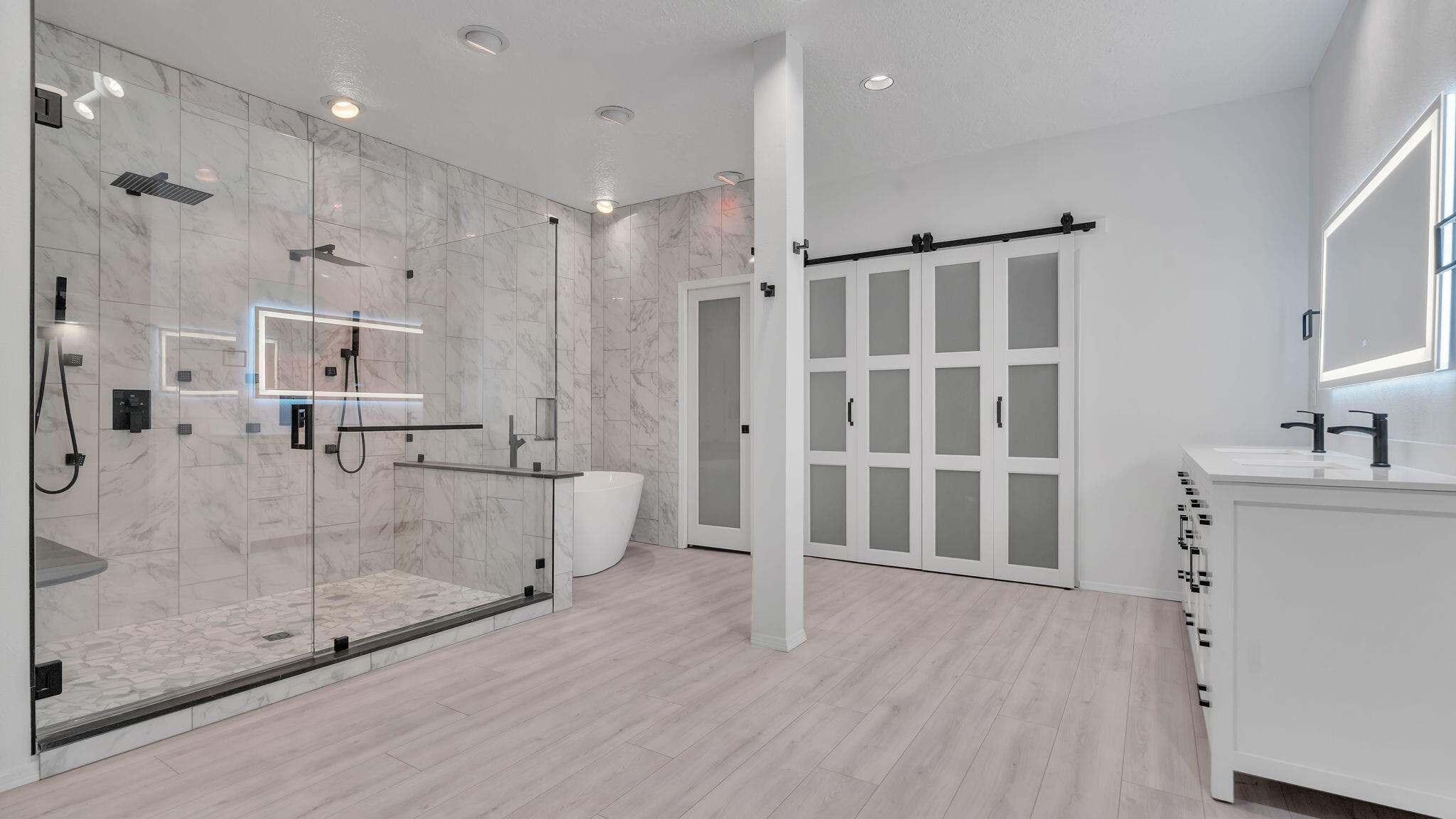 Albuquerque, New Mexico, 87111, United States, 4 Bedrooms Bedrooms, ,3 BathroomsBathrooms,Residential,Active,1965790