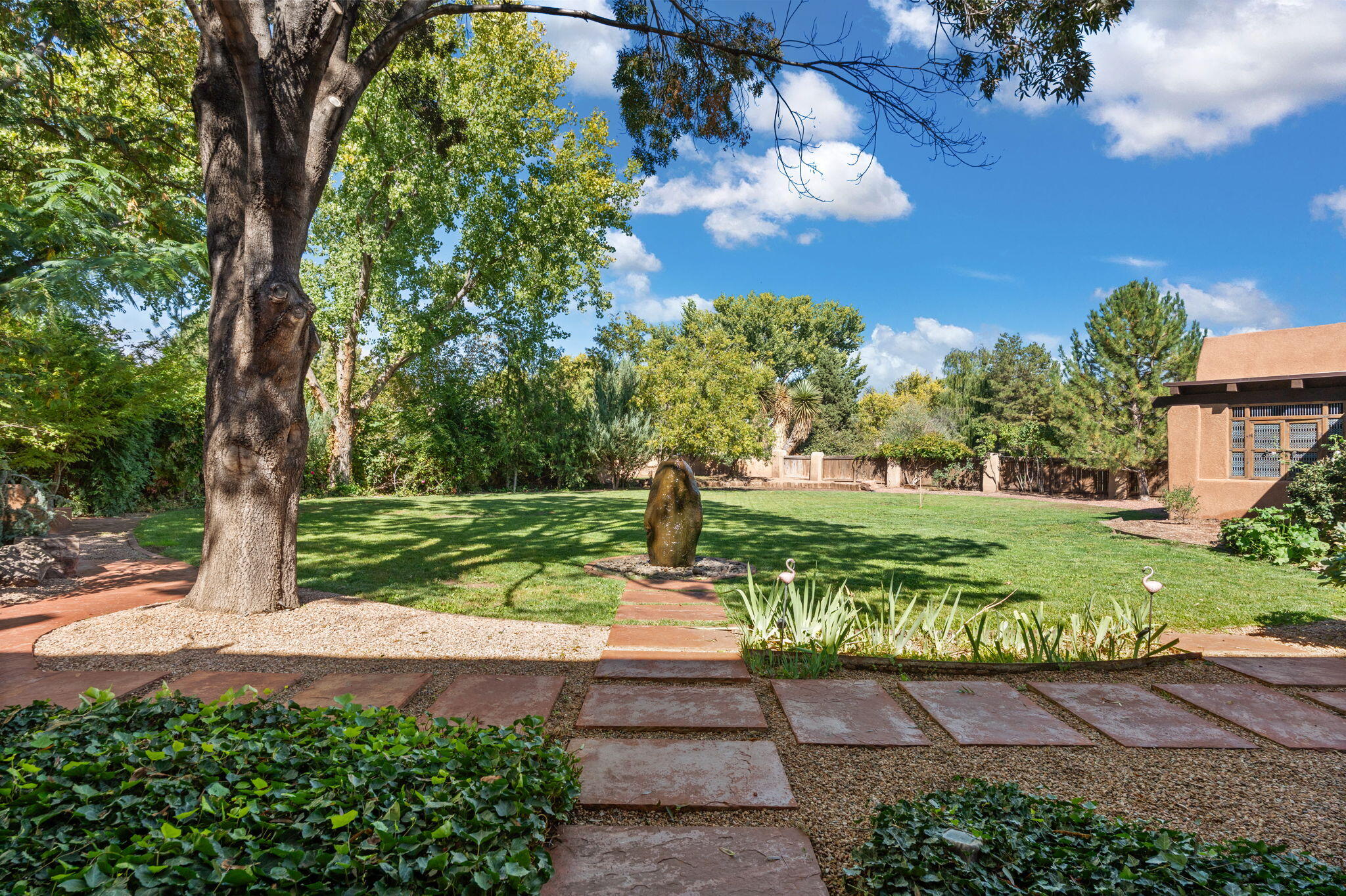 Los Ranchos, New Mexico, 87107, United States, 4 Bedrooms Bedrooms, ,6 BathroomsBathrooms,Residential,Active,1965830