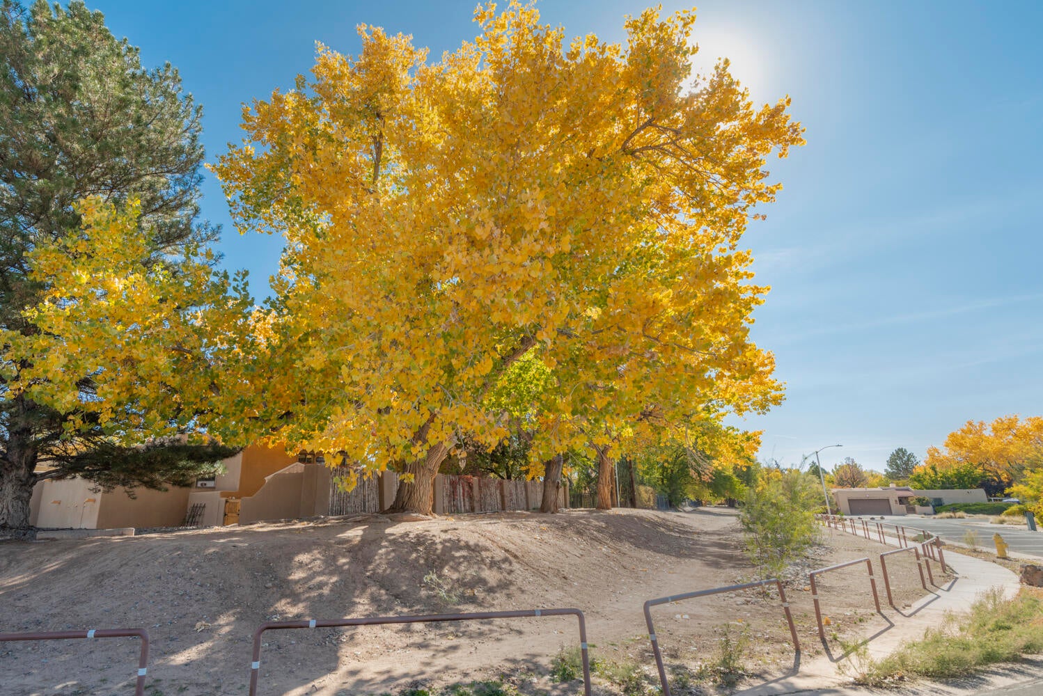 Albuquerque, New Mexico, 87107, United States, 4 Bedrooms Bedrooms, ,4 BathroomsBathrooms,Residential,Pending,2007350