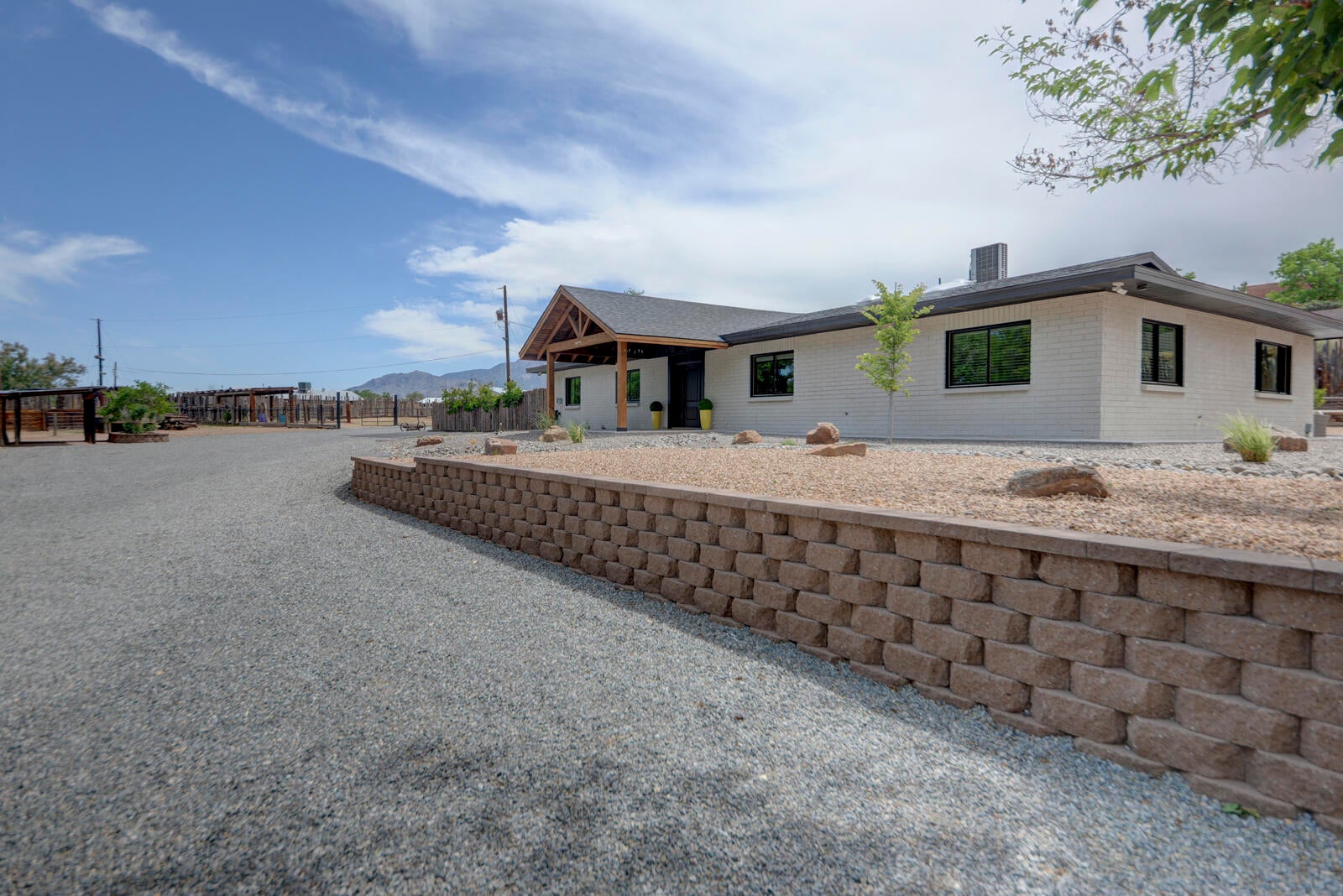 Albuquerque, New Mexico, 87113, United States, 4 Bedrooms Bedrooms, ,3 BathroomsBathrooms,Residential,Active,1824505