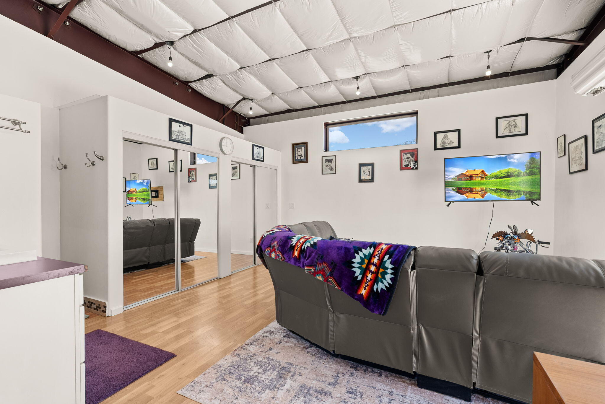 Pie Town, New Mexico, 87827, United States, 5 Bedrooms Bedrooms, ,3 BathroomsBathrooms,Residential,Active,1863330