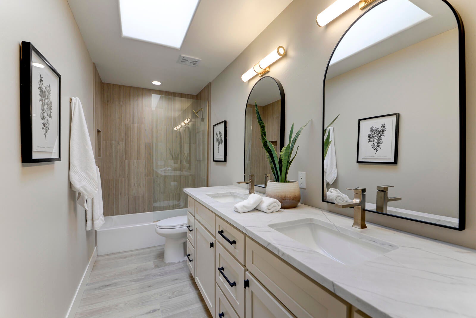 Albuquerque, New Mexico, 87113, United States, 4 Bedrooms Bedrooms, ,3 BathroomsBathrooms,Residential,Active,1824505