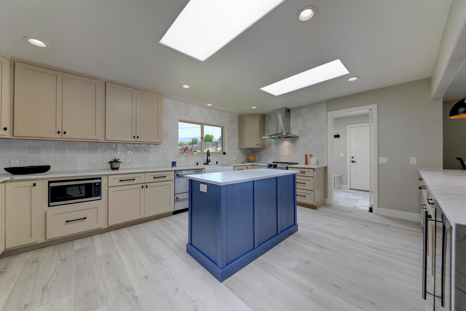 Albuquerque, New Mexico, 87113, United States, 4 Bedrooms Bedrooms, ,3 BathroomsBathrooms,Residential,Active,1824505