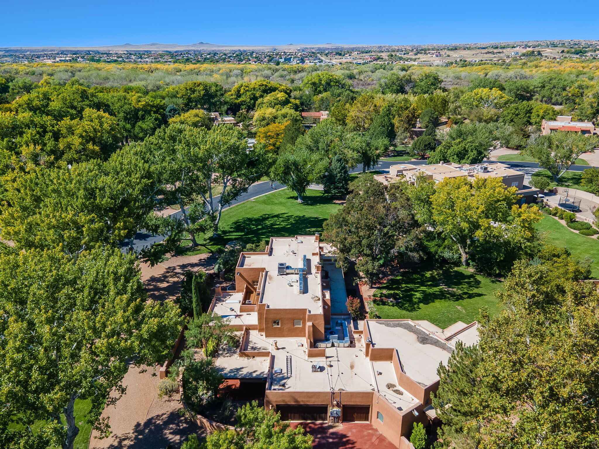 Los Ranchos, New Mexico, 87107, United States, 4 Bedrooms Bedrooms, ,6 BathroomsBathrooms,Residential,Active,1965830