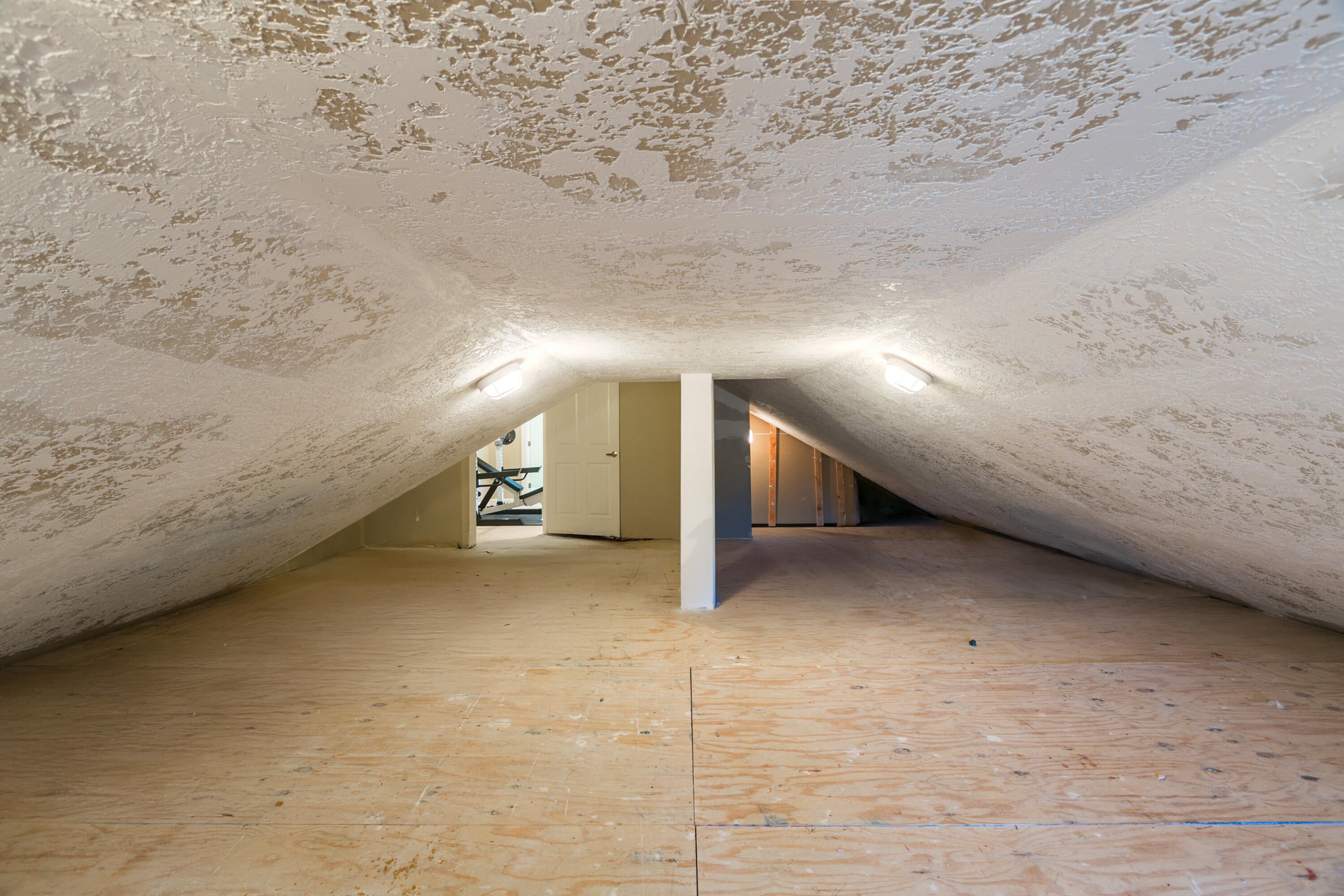 Los Ranchos, New Mexico, 87107, United States, 5 Bedrooms Bedrooms, ,5 BathroomsBathrooms,Residential,Active,1954307