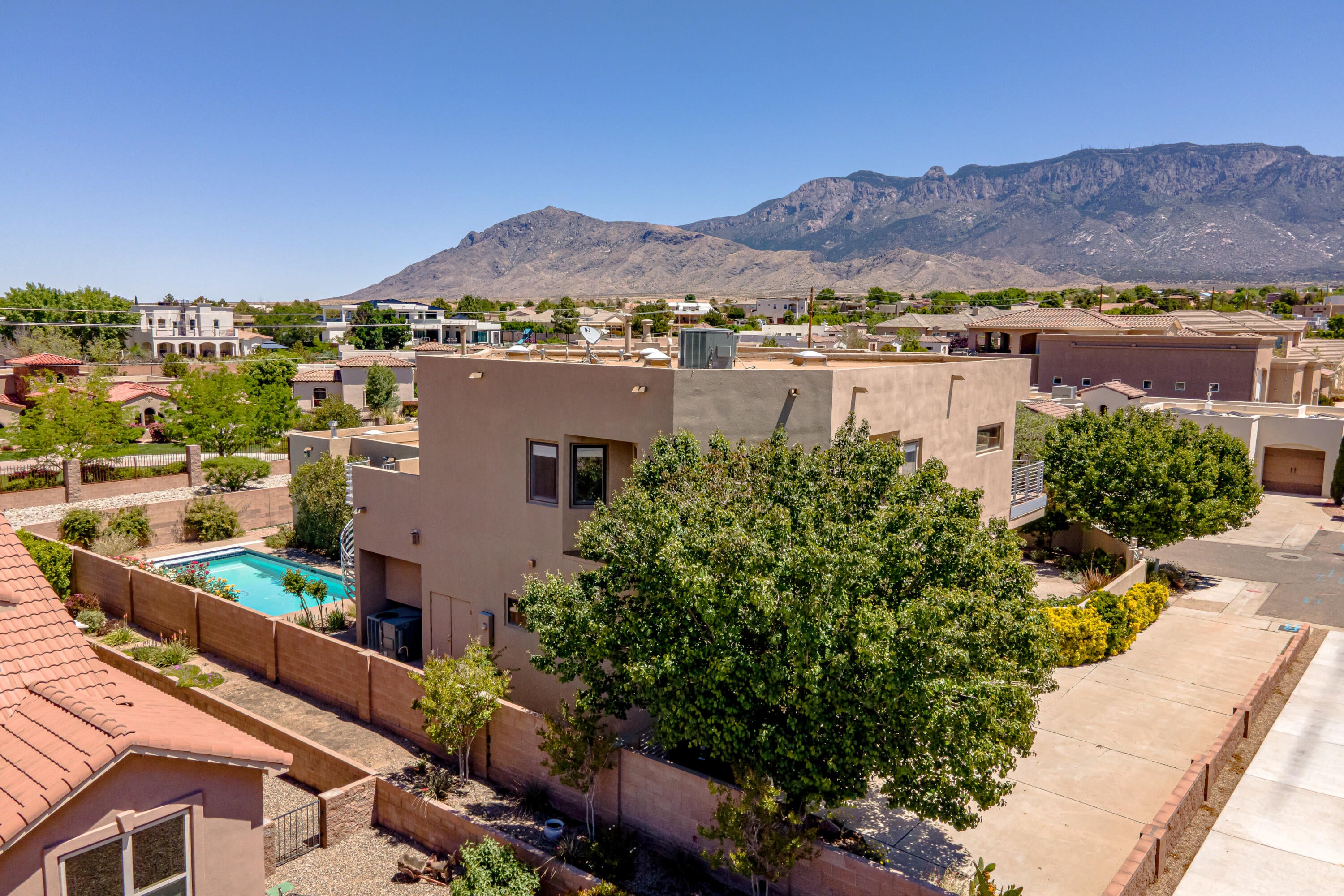 Albuquerque, New Mexico, 87122, United States, 5 Bedrooms Bedrooms, ,4 BathroomsBathrooms,Residential,Active,2044982