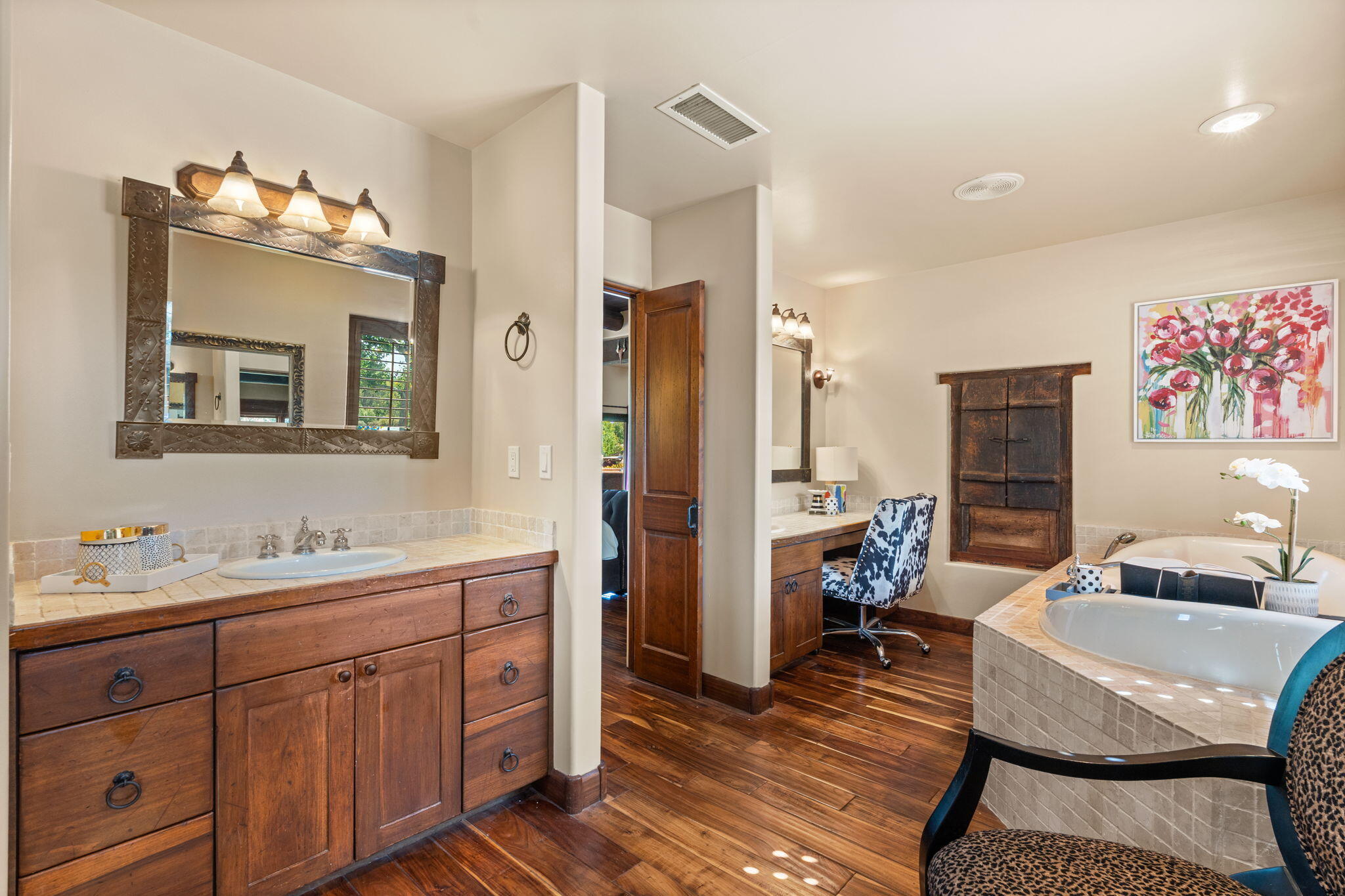 Los Ranchos, New Mexico, 87107, United States, 4 Bedrooms Bedrooms, ,6 BathroomsBathrooms,Residential,Active,1965830