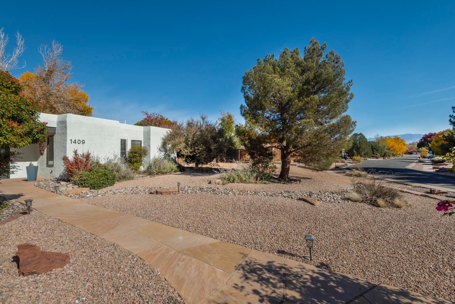 Albuquerque, New Mexico, 87107, United States, 4 Bedrooms Bedrooms, ,4 BathroomsBathrooms,Residential,Pending,2007350