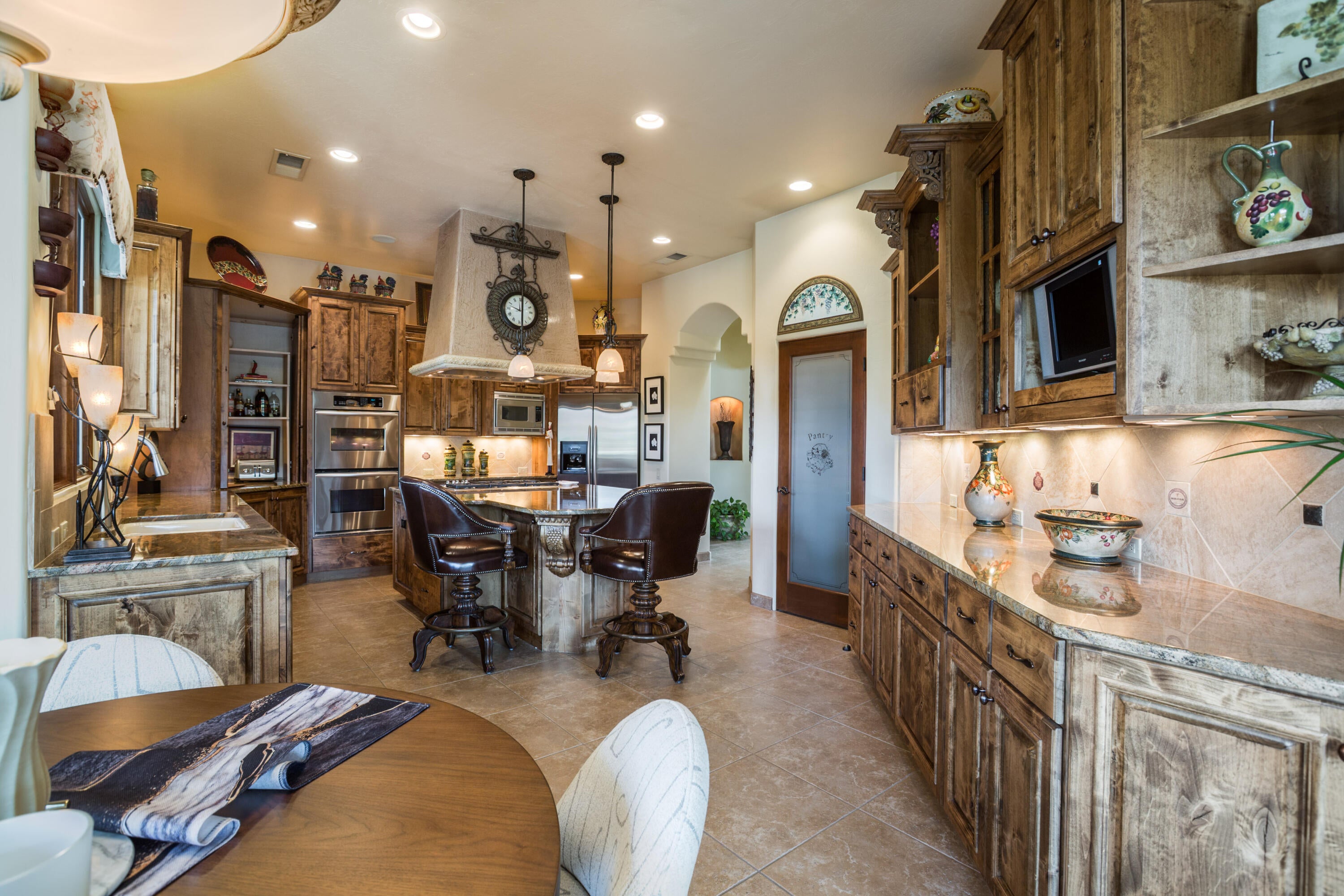 Albuquerque, New Mexico, 87111, United States, 3 Bedrooms Bedrooms, ,3 BathroomsBathrooms,Residential,Active,2042755
