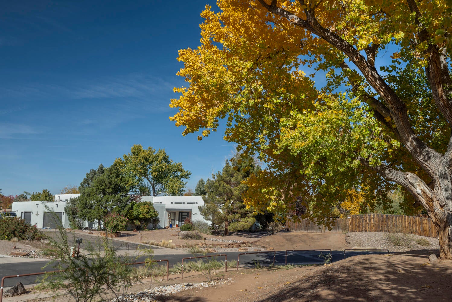 Albuquerque, New Mexico, 87107, United States, 4 Bedrooms Bedrooms, ,4 BathroomsBathrooms,Residential,Pending,2007350
