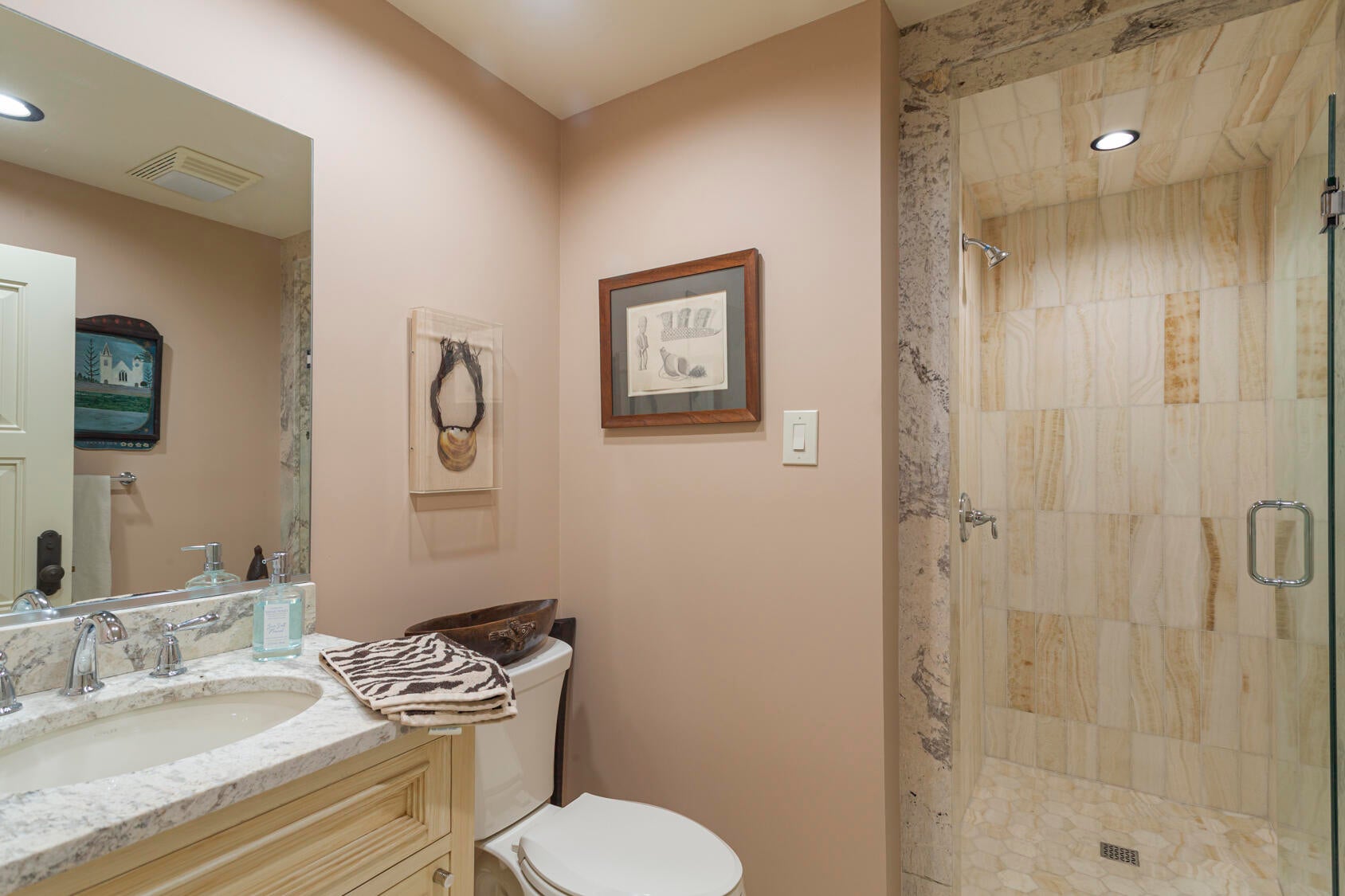 Albuquerque, New Mexico, 87110, United States, 4 Bedrooms Bedrooms, ,4 BathroomsBathrooms,Residential,Active,2034294