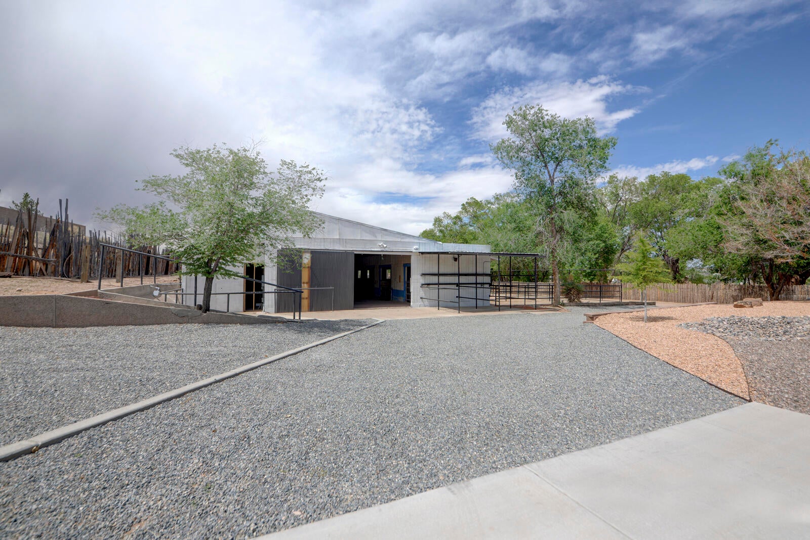 Albuquerque, New Mexico, 87113, United States, 4 Bedrooms Bedrooms, ,3 BathroomsBathrooms,Residential,Active,1824505