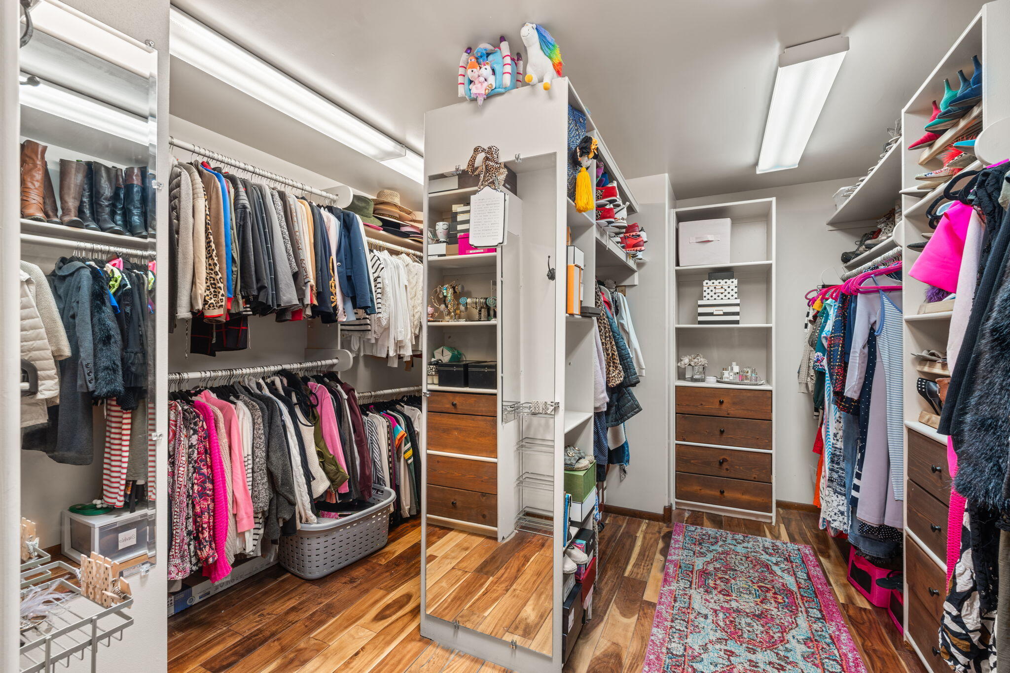 Los Ranchos, New Mexico, 87107, United States, 4 Bedrooms Bedrooms, ,6 BathroomsBathrooms,Residential,Active,1965830