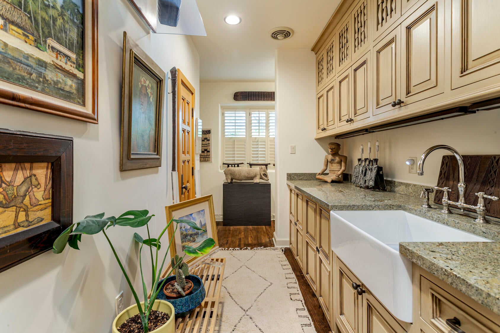 Albuquerque, New Mexico, 87110, United States, 4 Bedrooms Bedrooms, ,4 BathroomsBathrooms,Residential,Active,2034294