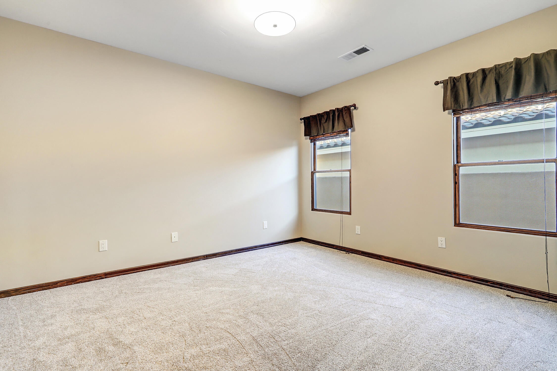 Albuquerque, New Mexico, 87120, United States, 3 Bedrooms Bedrooms, ,4 BathroomsBathrooms,Residential,Active,2001341