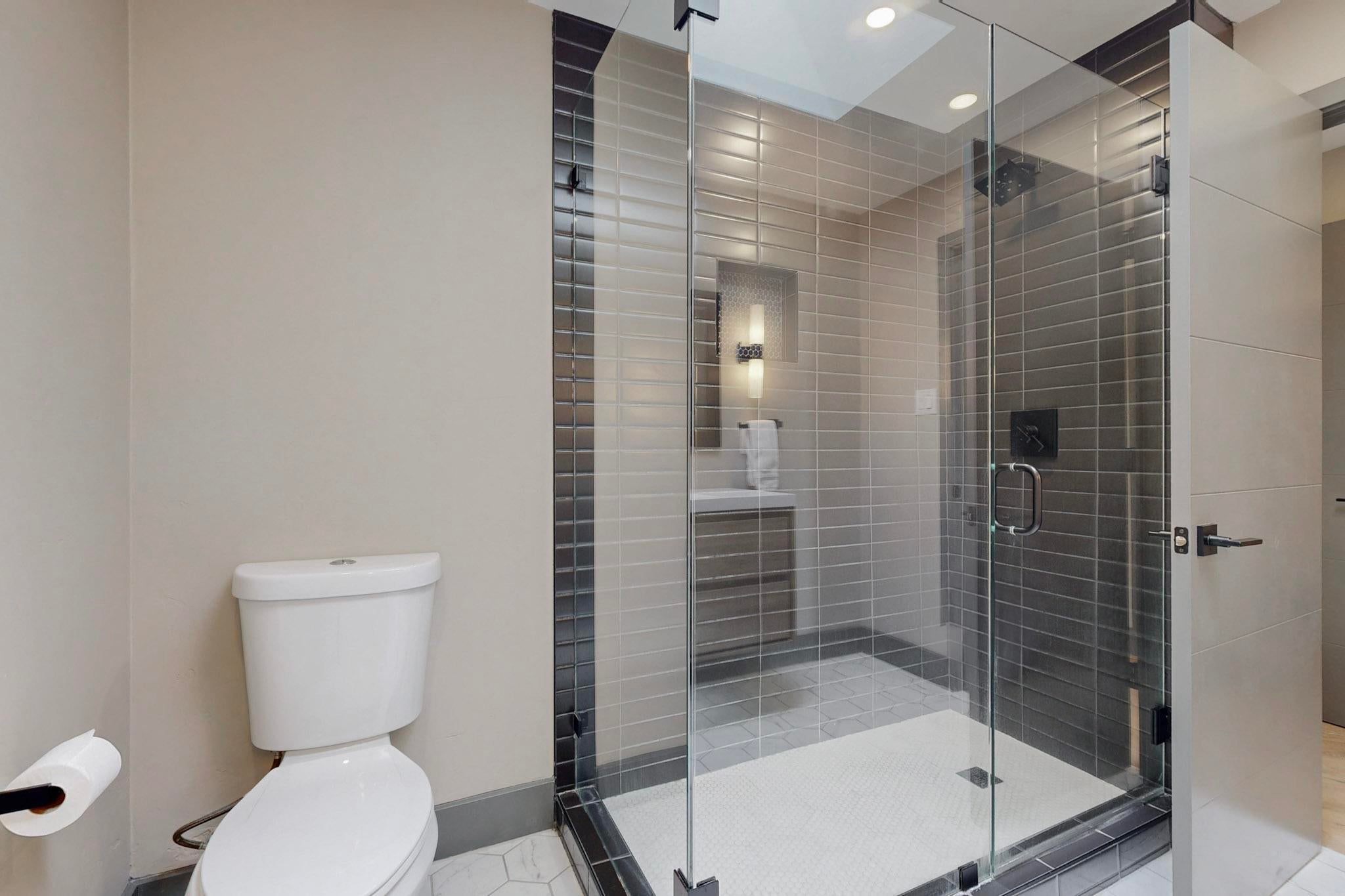 Albuquerque, New Mexico, 87122, United States, 4 Bedrooms Bedrooms, ,7 BathroomsBathrooms,Residential,Active,1970922