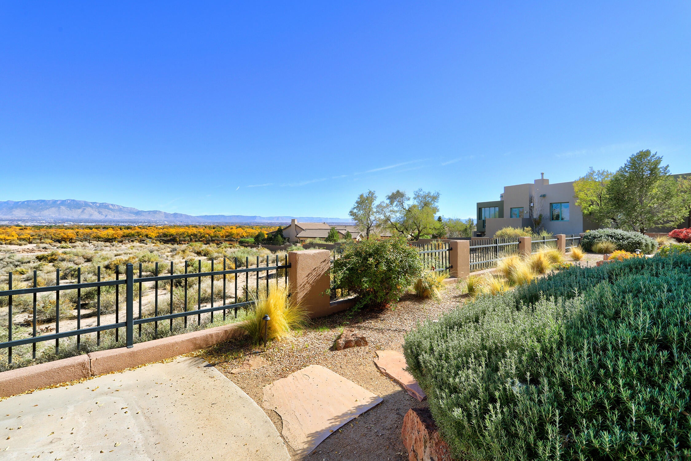 Albuquerque, New Mexico, 87120, United States, 3 Bedrooms Bedrooms, ,4 BathroomsBathrooms,Residential,Active,2001341