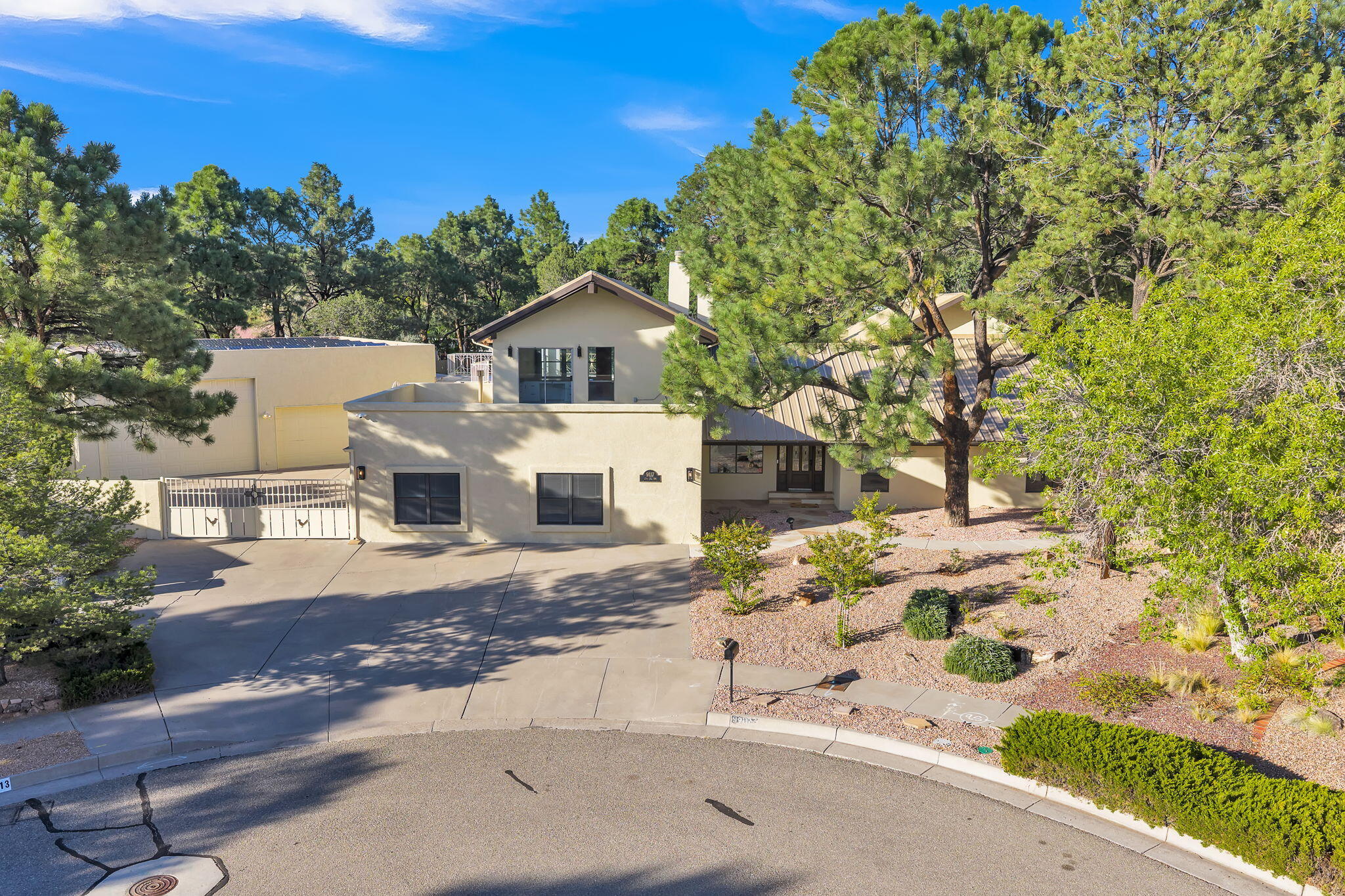 Albuquerque, New Mexico, 87111, United States, 4 Bedrooms Bedrooms, ,3 BathroomsBathrooms,Residential,Active,1965790