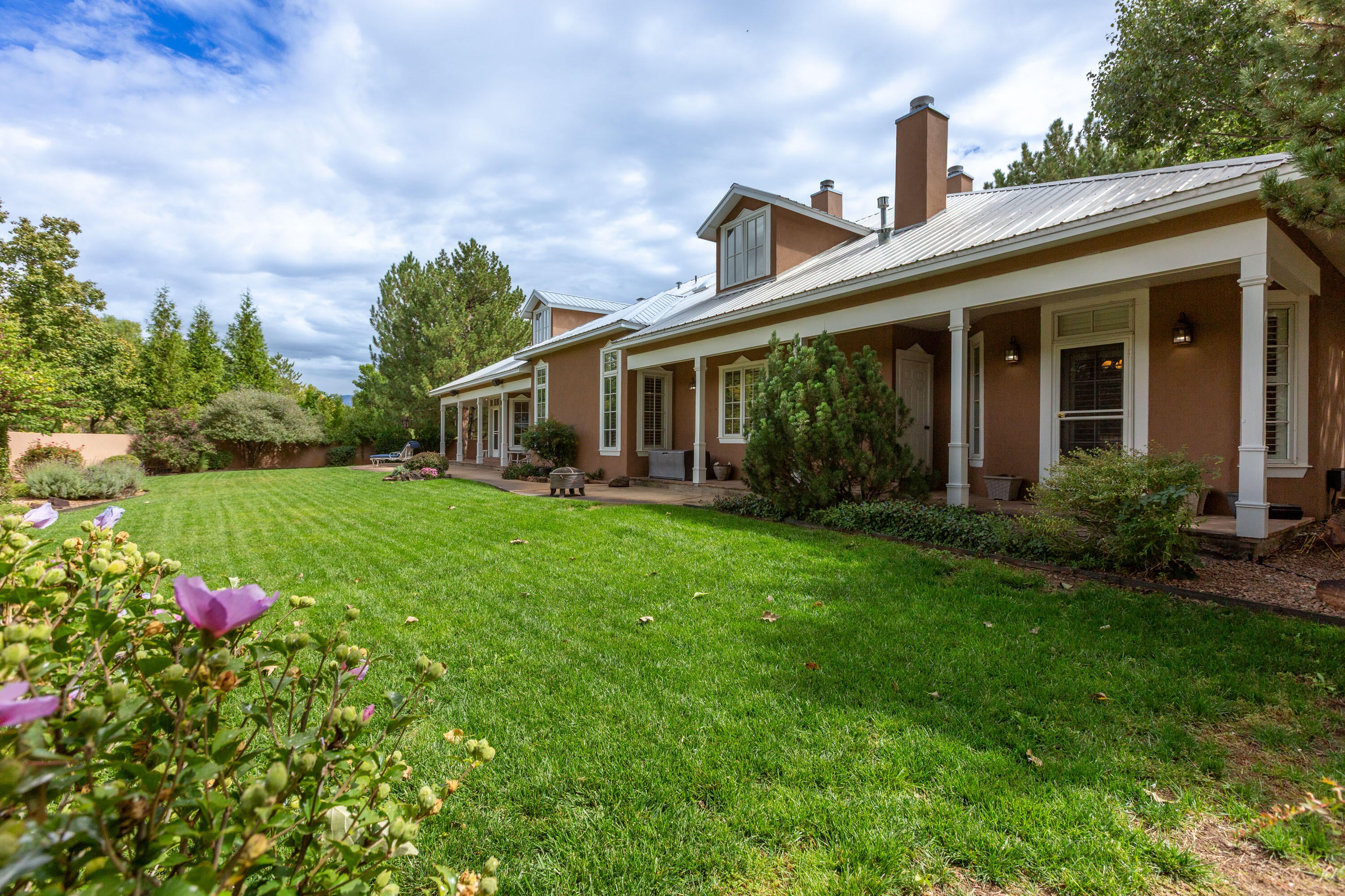 Los Ranchos, New Mexico, 87107, United States, 5 Bedrooms Bedrooms, ,5 BathroomsBathrooms,Residential,Active,1954307