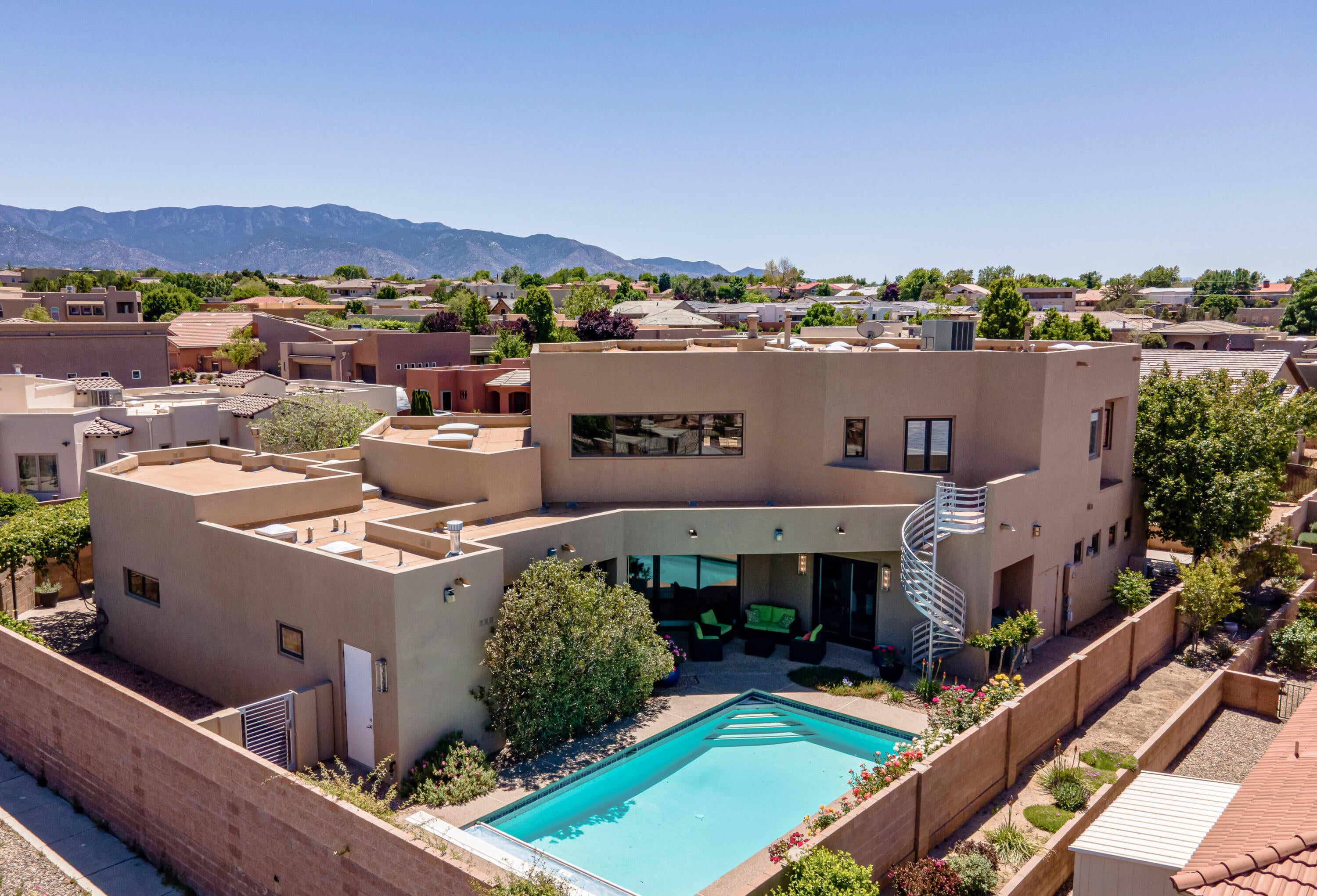 Albuquerque, New Mexico, 87122, United States, 5 Bedrooms Bedrooms, ,4 BathroomsBathrooms,Residential,Active,2044982