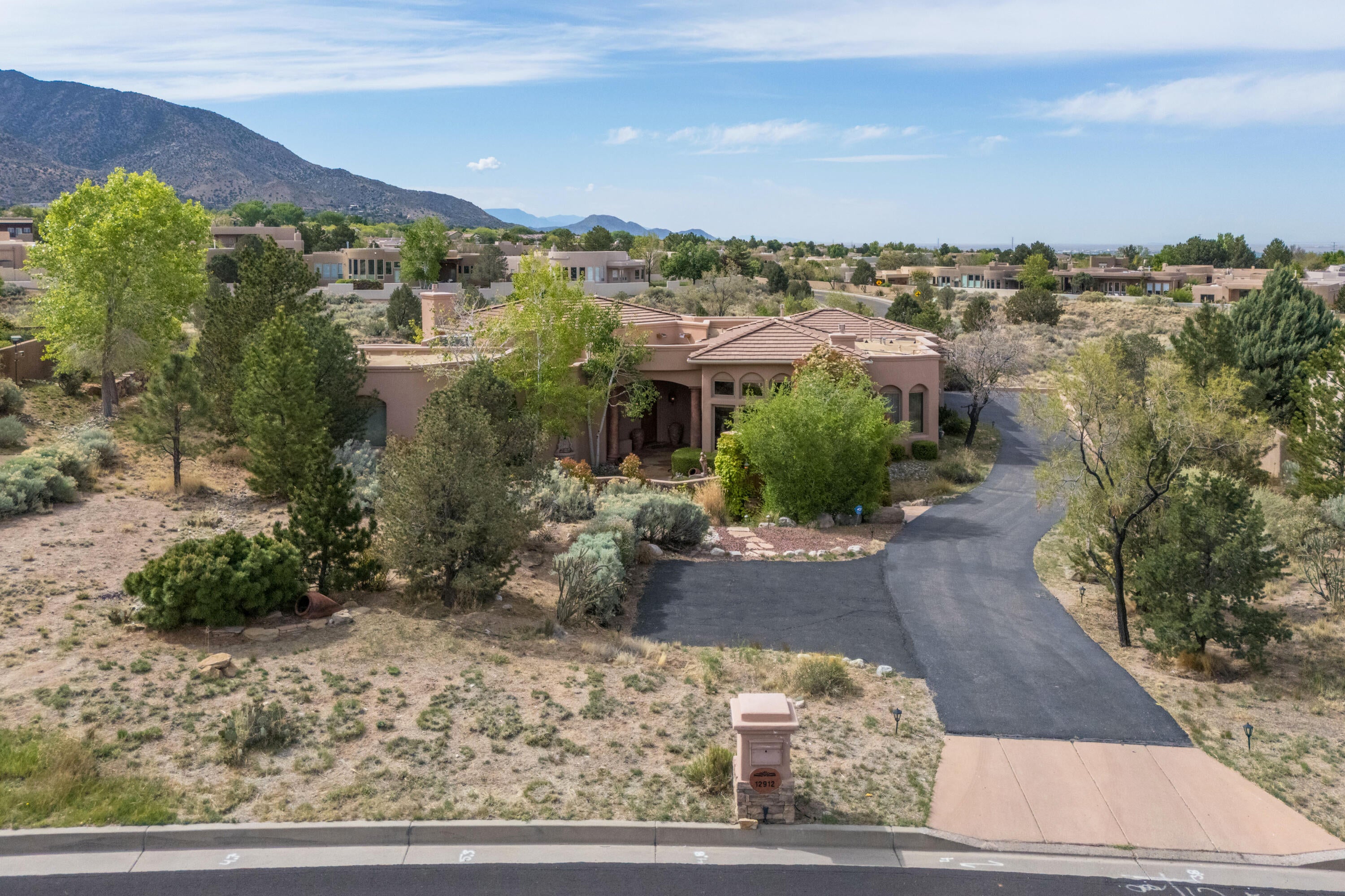 Albuquerque, New Mexico, 87111, United States, 3 Bedrooms Bedrooms, ,3 BathroomsBathrooms,Residential,Active,2042755