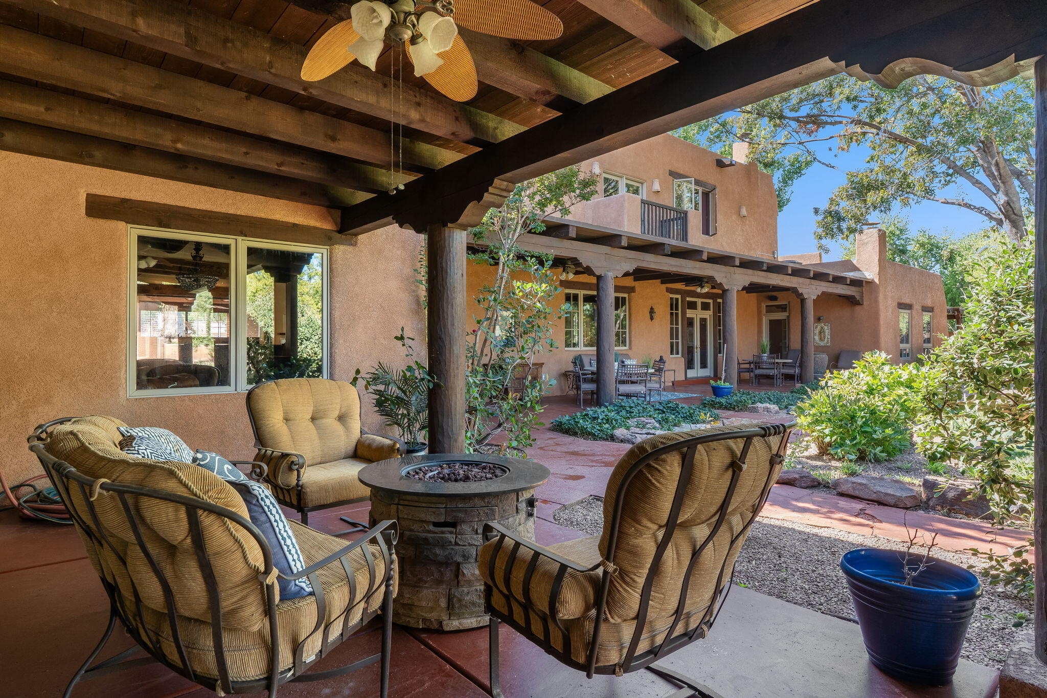 Los Ranchos, New Mexico, 87107, United States, 4 Bedrooms Bedrooms, ,6 BathroomsBathrooms,Residential,Active,1965830