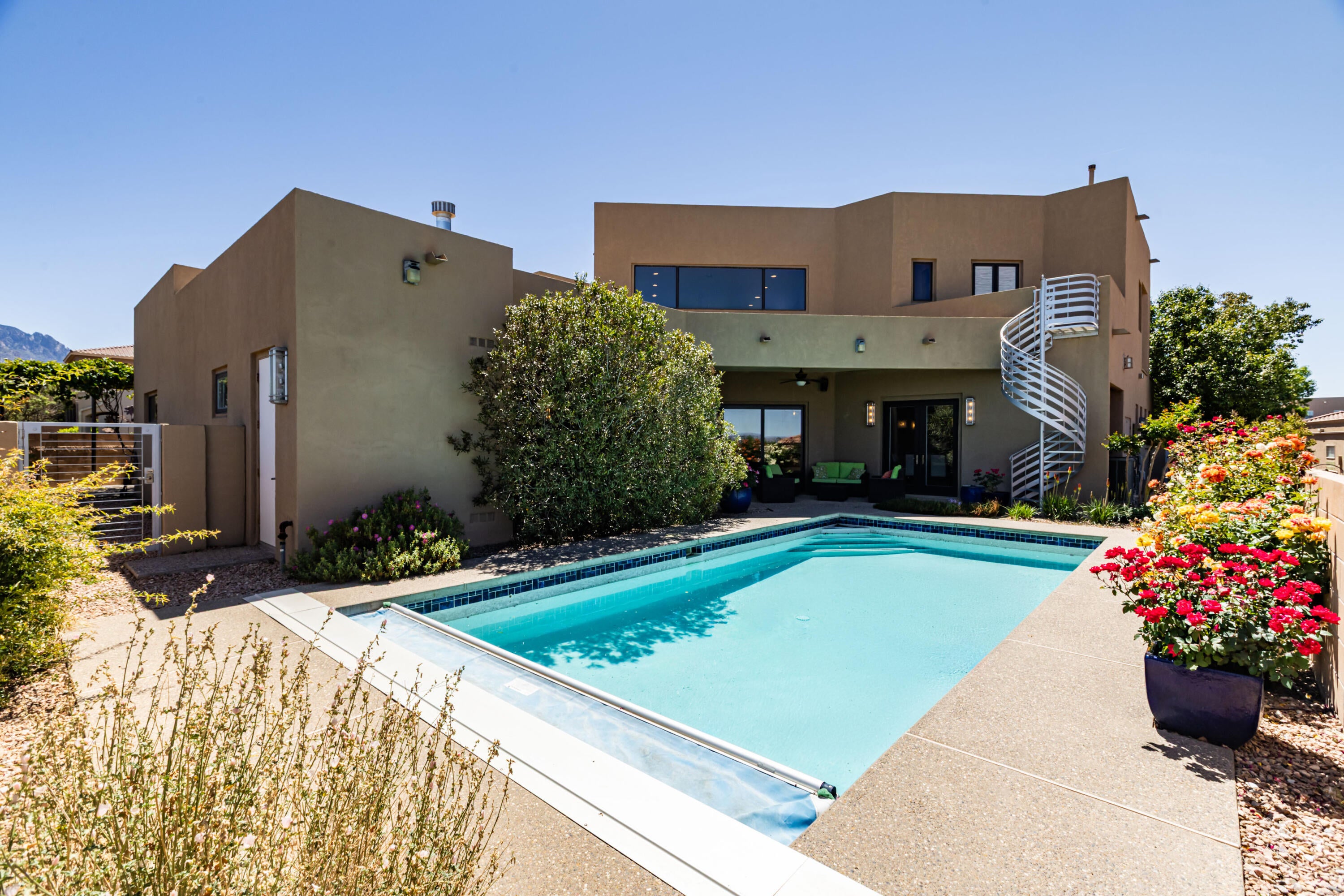 Albuquerque, New Mexico, 87122, United States, 5 Bedrooms Bedrooms, ,4 BathroomsBathrooms,Residential,Active,2044982