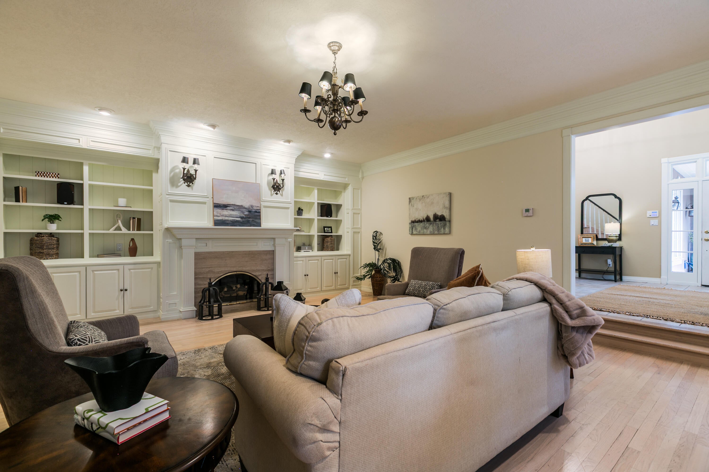 Los Ranchos, New Mexico, 87107, United States, 5 Bedrooms Bedrooms, ,5 BathroomsBathrooms,Residential,Active,1954307