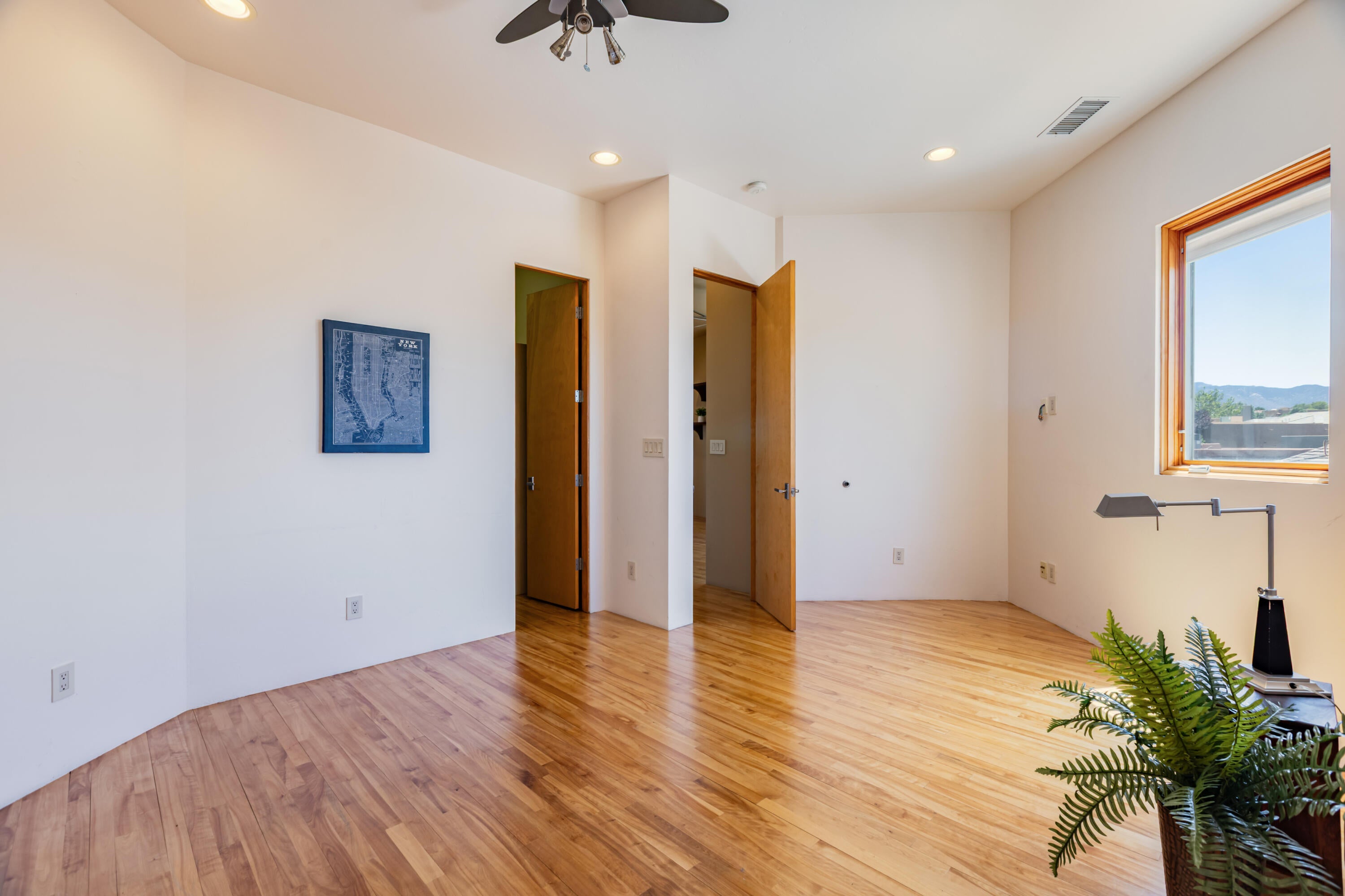 Albuquerque, New Mexico, 87122, United States, 5 Bedrooms Bedrooms, ,4 BathroomsBathrooms,Residential,Active,2044982