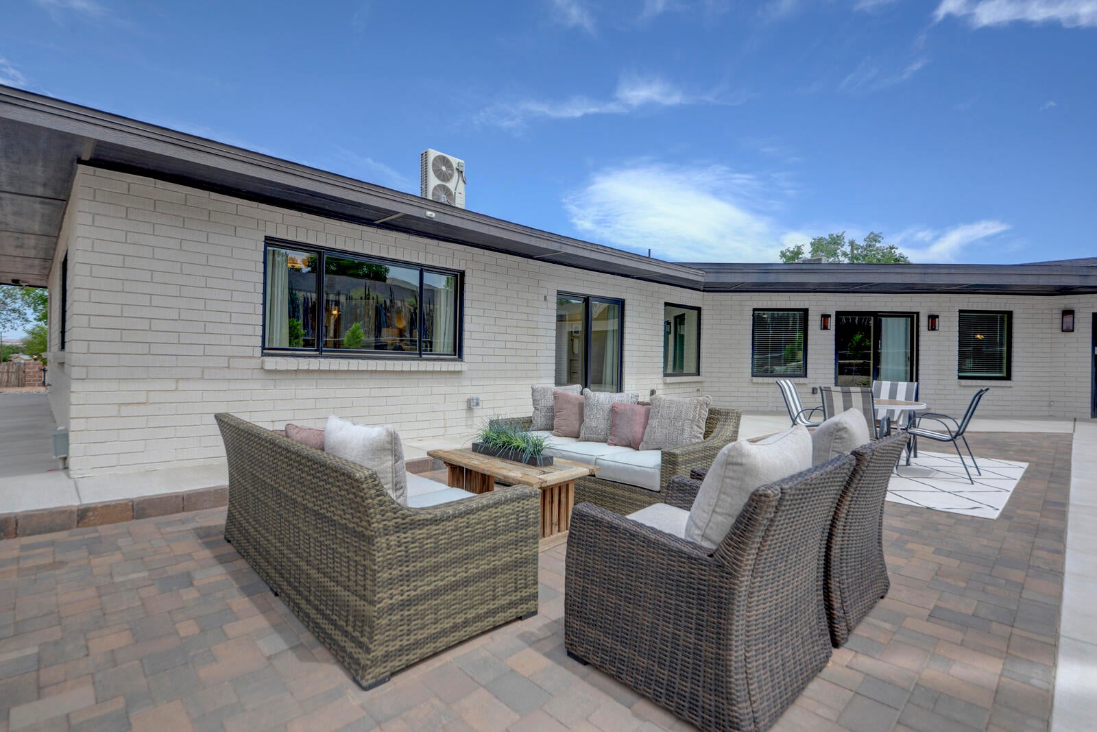 Albuquerque, New Mexico, 87113, United States, 4 Bedrooms Bedrooms, ,3 BathroomsBathrooms,Residential,Active,1824505
