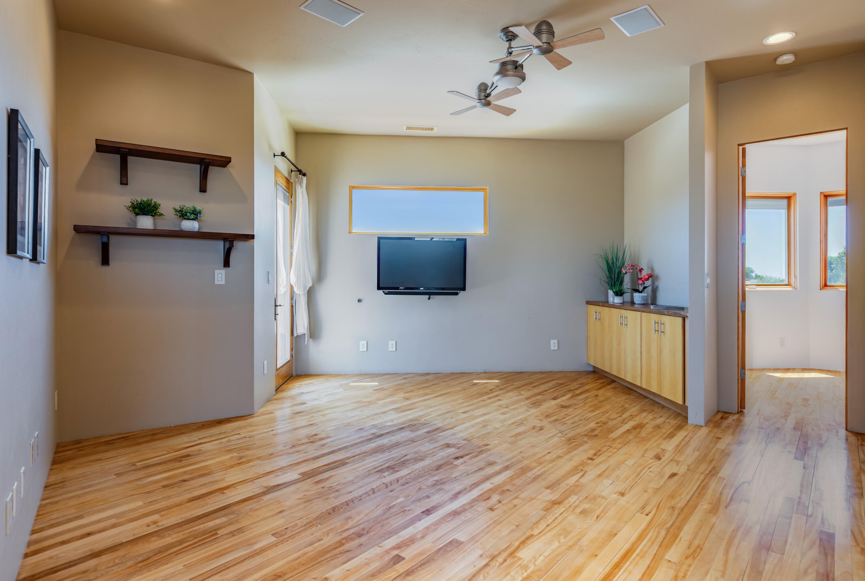 Albuquerque, New Mexico, 87122, United States, 5 Bedrooms Bedrooms, ,4 BathroomsBathrooms,Residential,Active,2044982