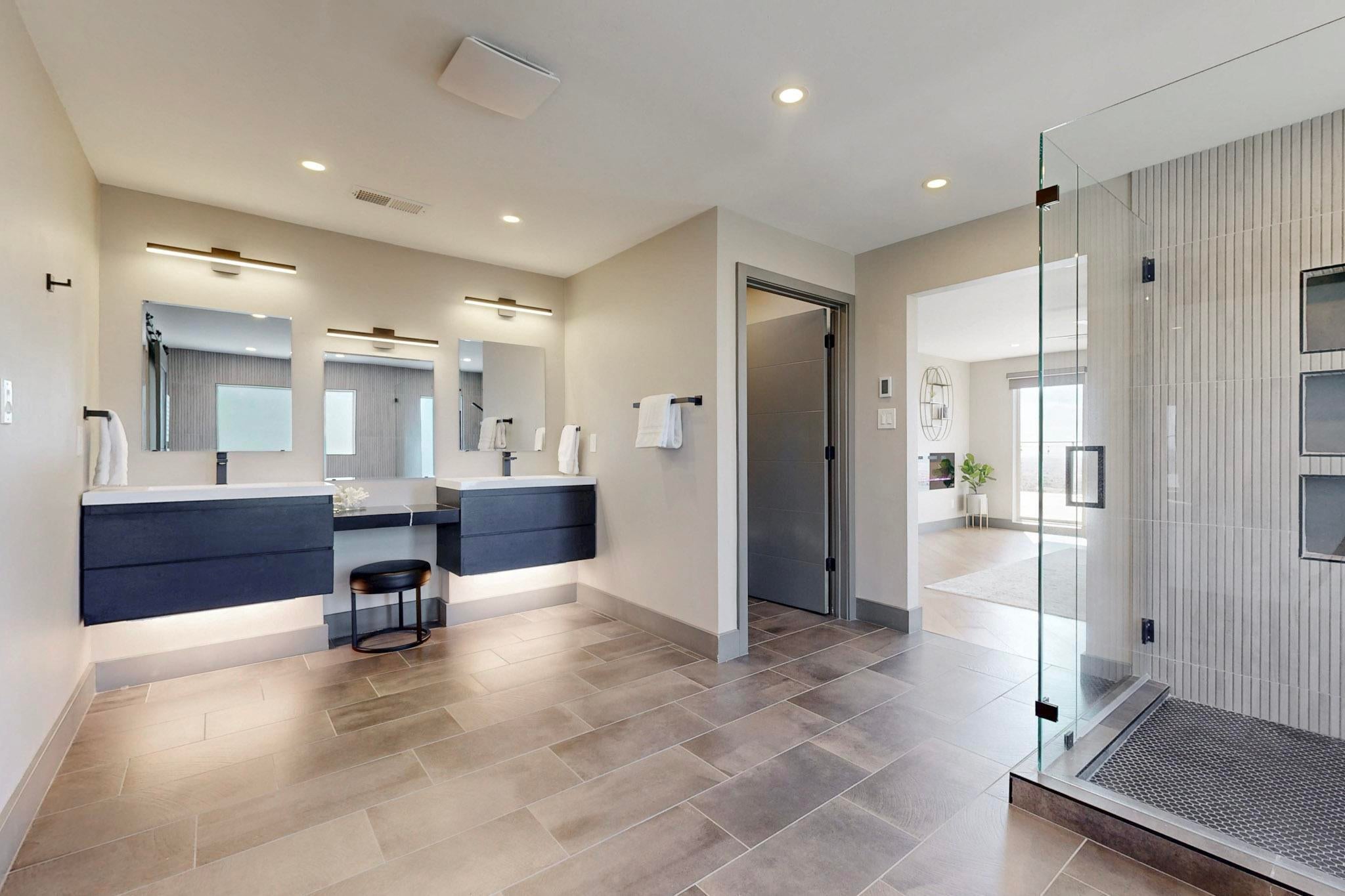 Albuquerque, New Mexico, 87122, United States, 4 Bedrooms Bedrooms, ,7 BathroomsBathrooms,Residential,Active,1970922