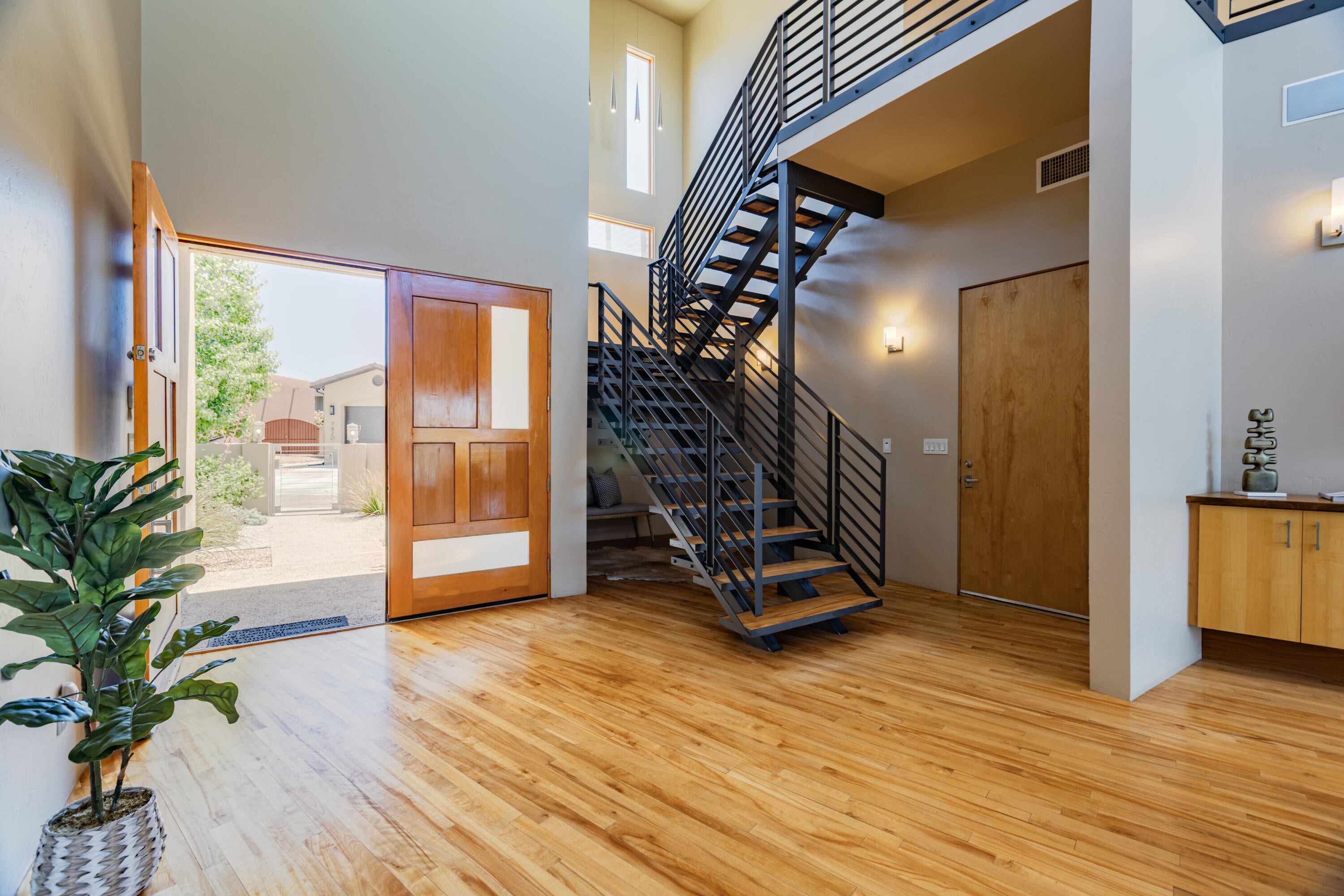 Albuquerque, New Mexico, 87122, United States, 5 Bedrooms Bedrooms, ,4 BathroomsBathrooms,Residential,Active,2044982