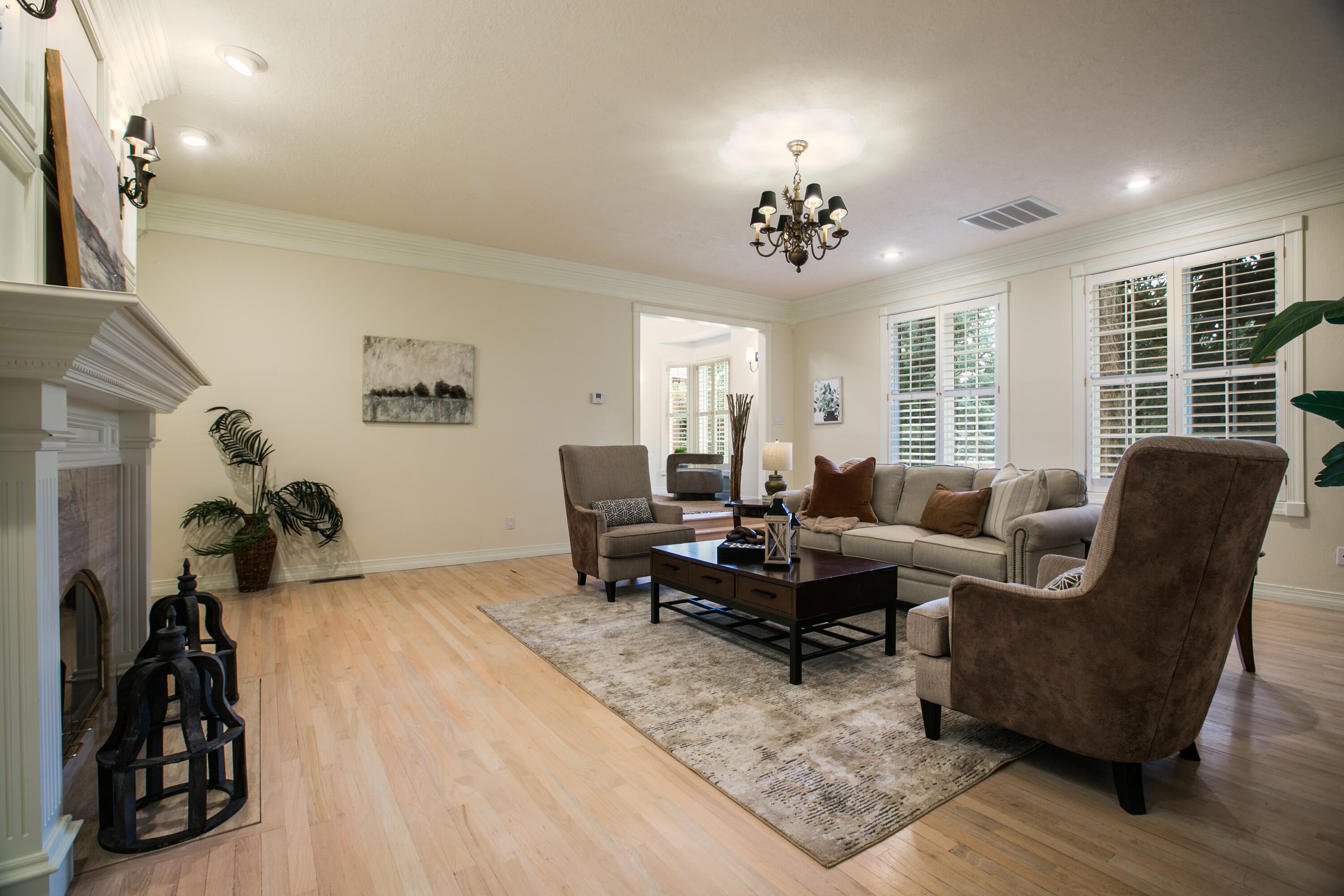 Los Ranchos, New Mexico, 87107, United States, 5 Bedrooms Bedrooms, ,5 BathroomsBathrooms,Residential,Active,1954307